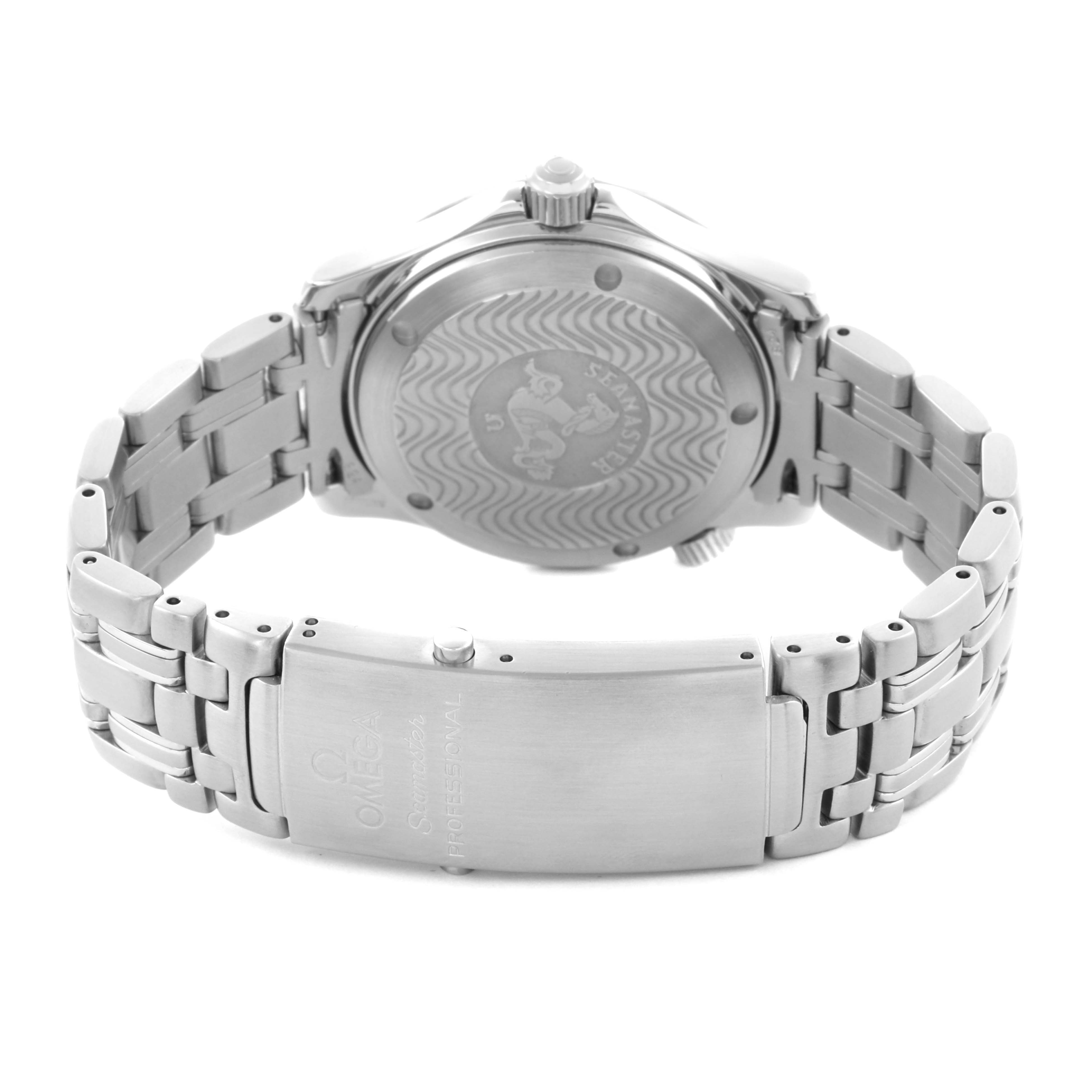 The image shows the back case, bracelet, and clasp of the Omega Seamaster 2551.80.00 Men
s Stainless Steel Blue Dial 2551.80.00 Men
s Stainless Steel Blue Dial watch.