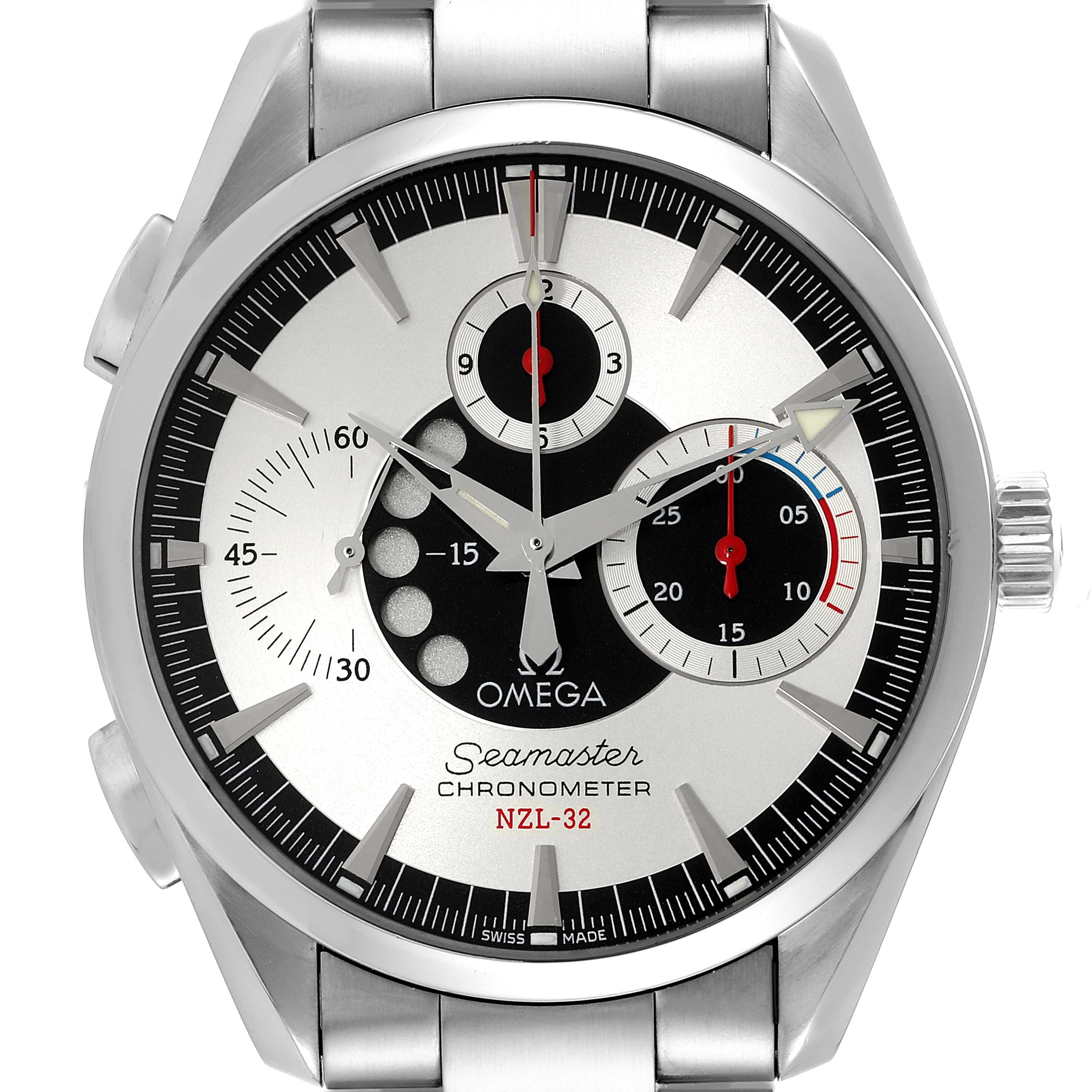 This image shows a frontal view of the Omega Aqua Terra 2513.30.00 Men
s Stainless Steel Silver Dial 2513.30.00 Men
s Stainless Steel Silver Dial watch, highlighting its case, dial, and bracelet.