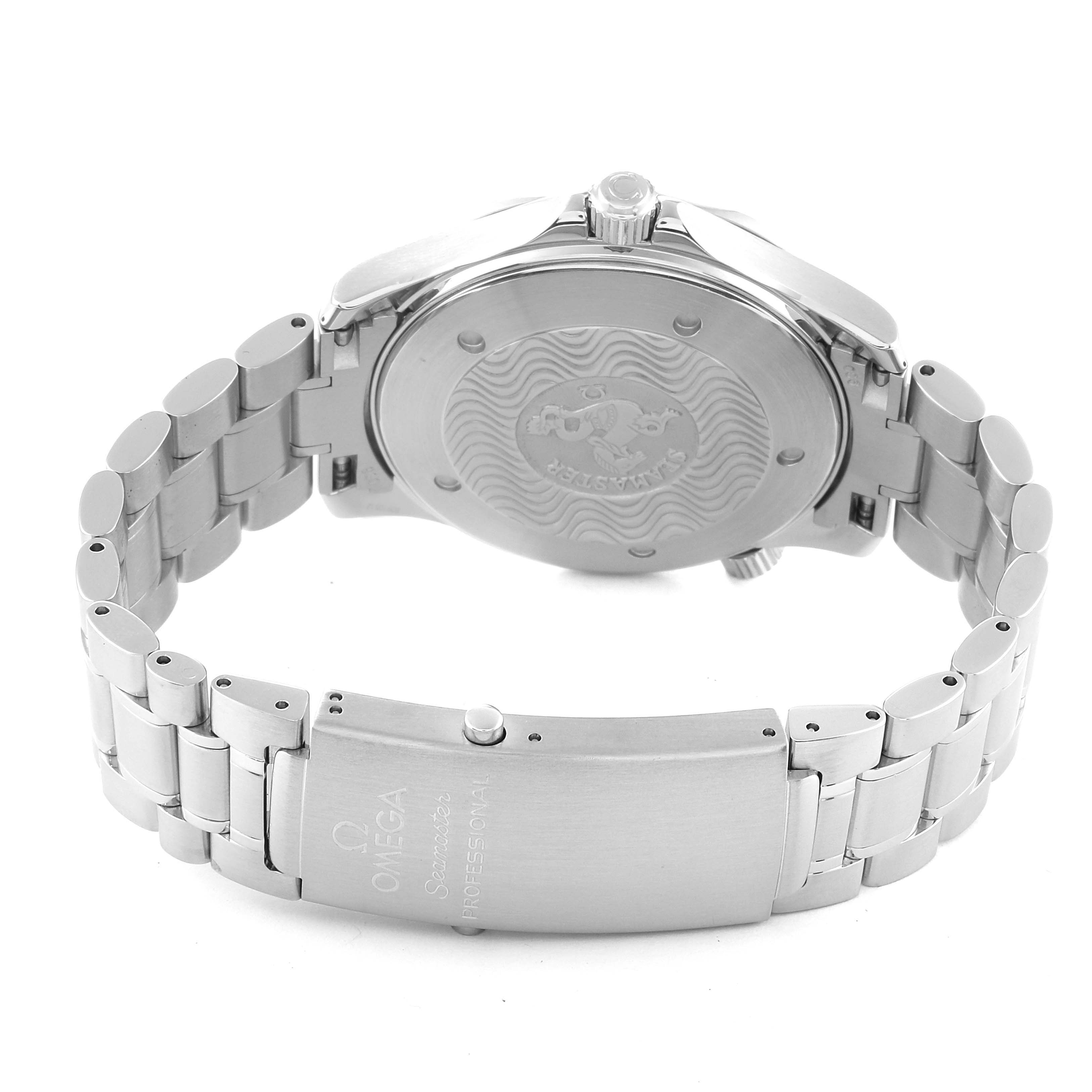 The image shows the back and clasp of the Omega Seamaster 2254.50.00 Men
s Stainless Steel Black Dial 2254.50.00 Men
s Stainless Steel Black Dial watch, highlighting the case back and metal bracelet.