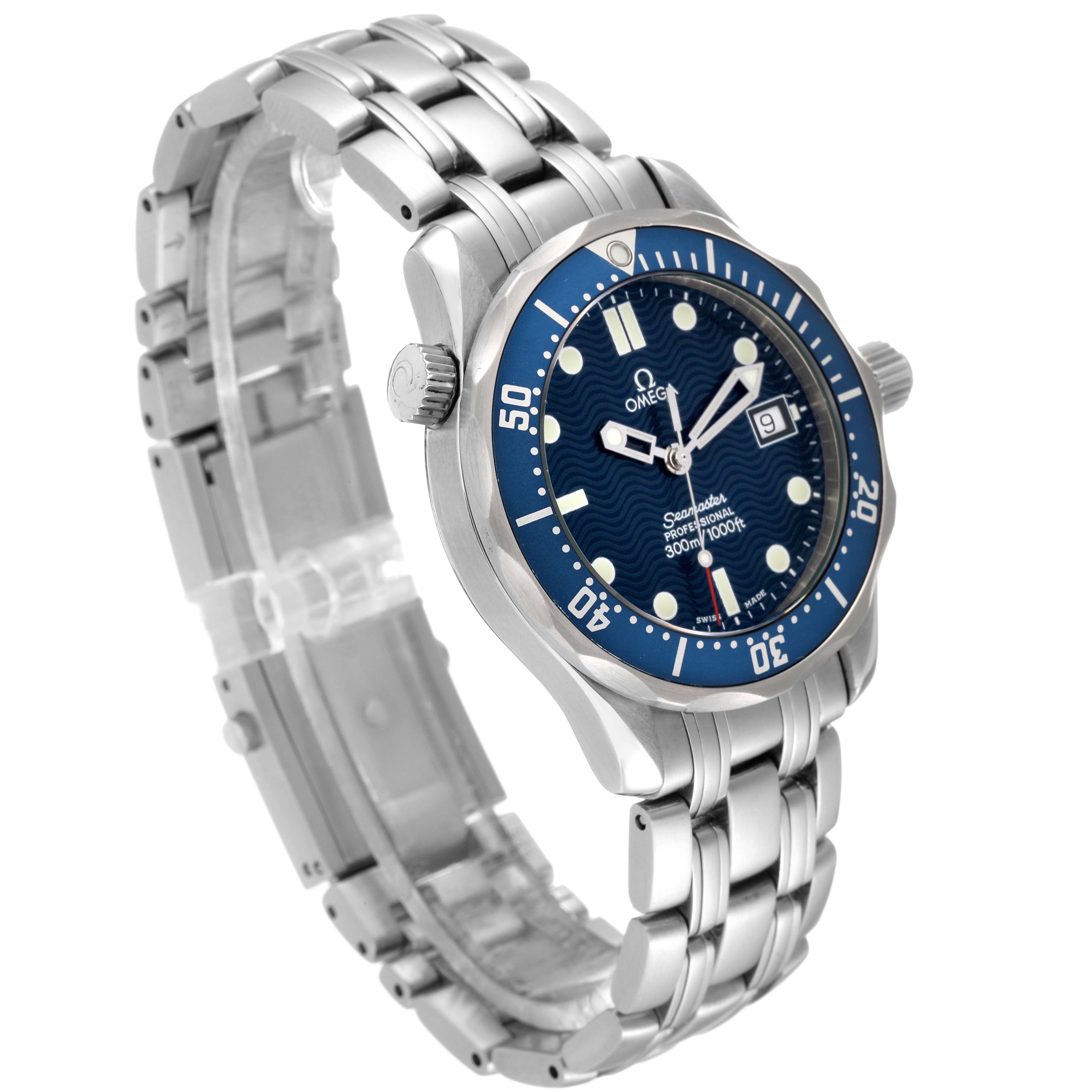 The image shows an angled view of the Omega Seamaster 2561.80.00 Men
s Stainless Steel Blue Dial 2561.80.00 Men
s Stainless Steel Blue Dial watch highlighting its blue dial, bezel, and stainless steel bracelet.