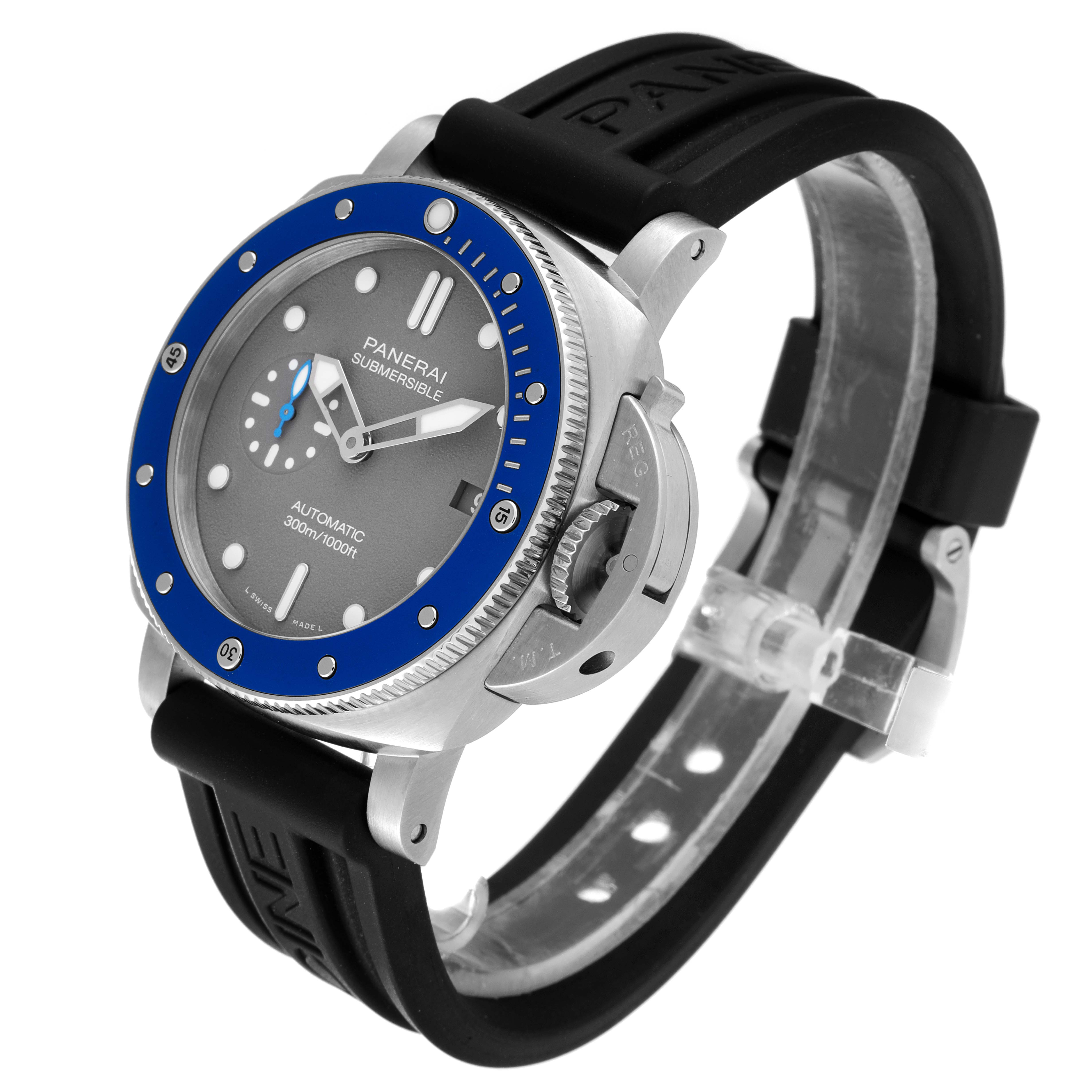 The image shows a Panerai Submersible PAM00959 Men's Stainless Steel Grey Dial PAM00959 Men's Stainless Steel Grey Dial watch at a three-quarter angle, highlighting the dial, bezel, and strap.