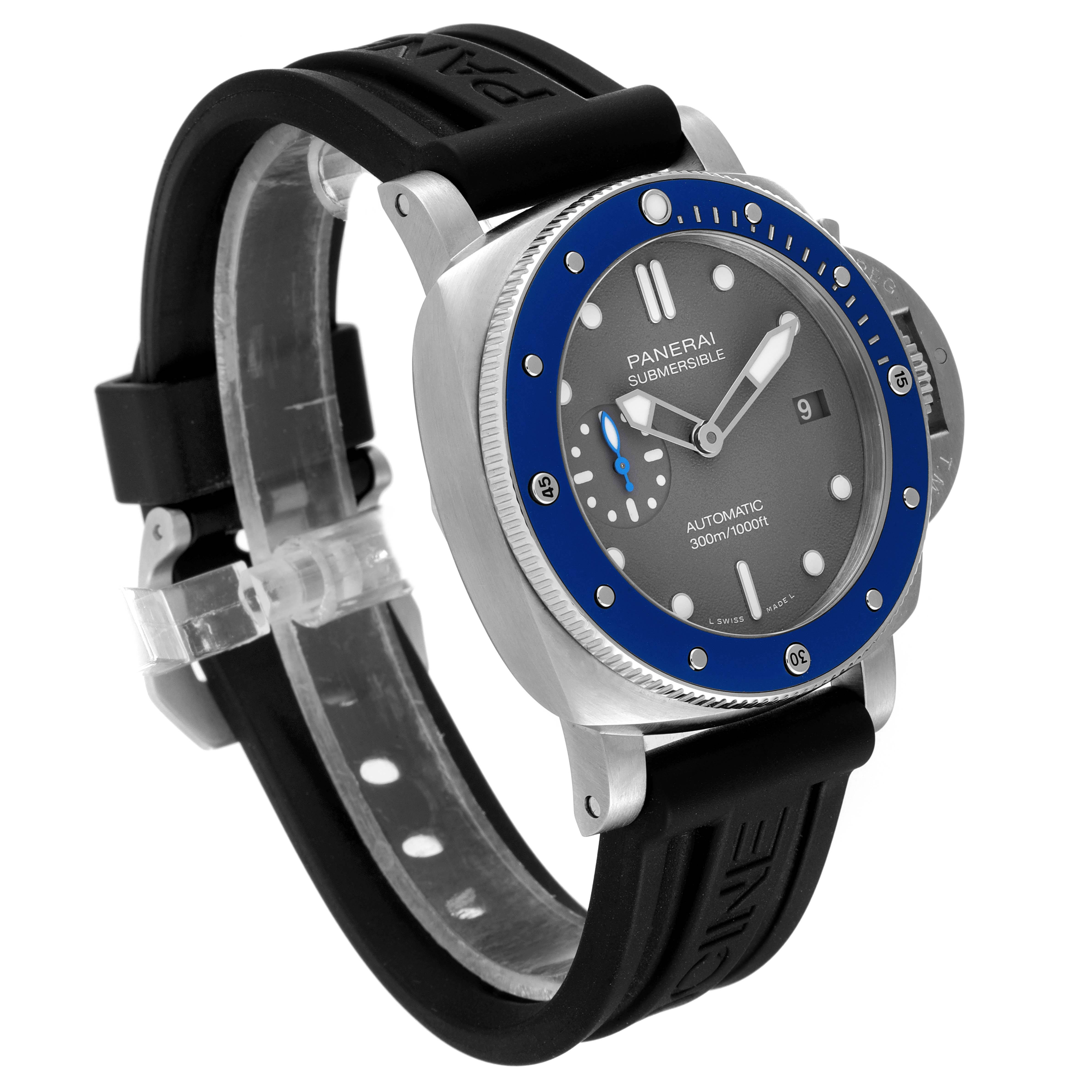 The image shows a Panerai Submersible PAM00959 Men's Stainless Steel Grey Dial PAM00959 Men's Stainless Steel Grey Dial watch at a slight side angle, highlighting the case, bezel, dial, and rubber strap.