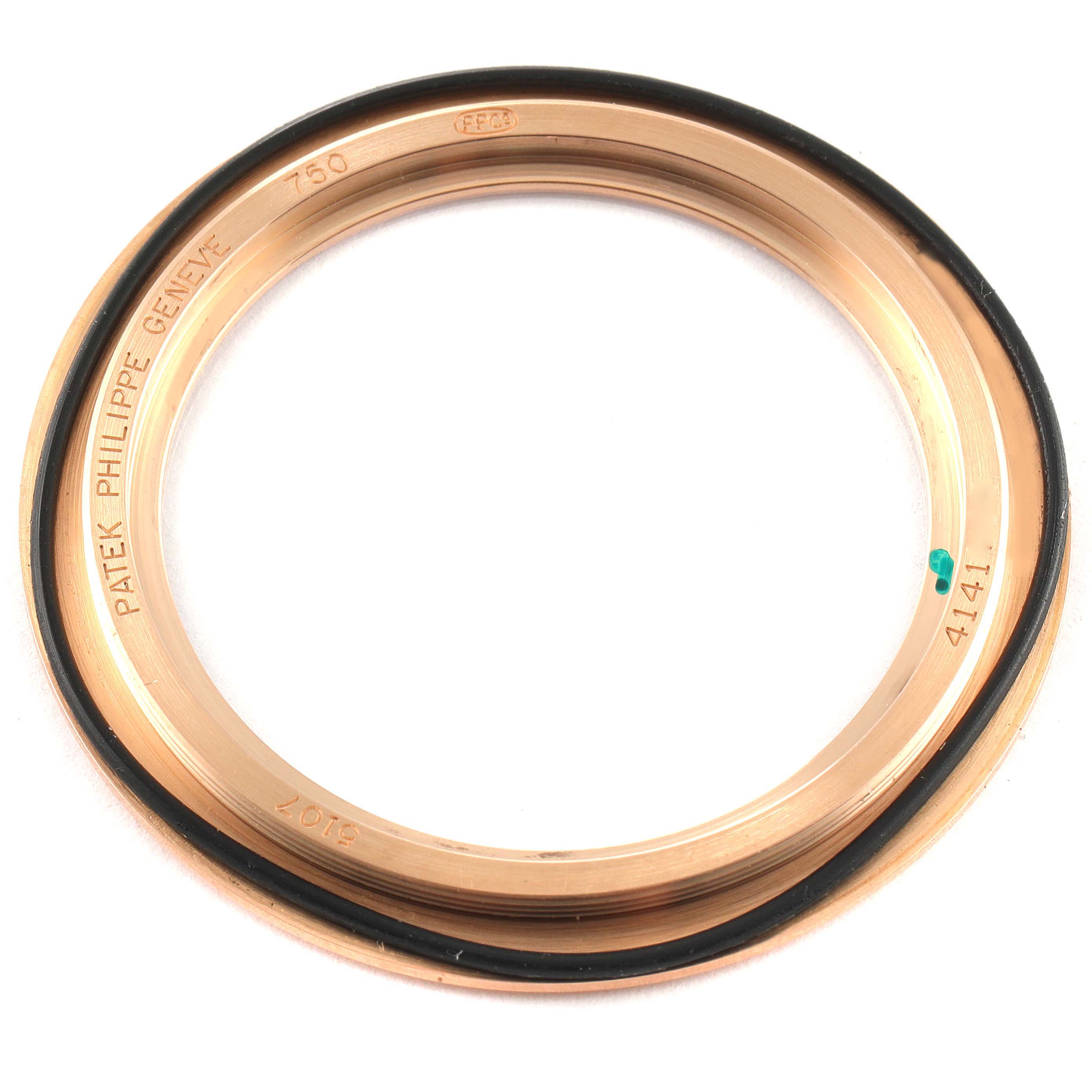 This image shows the bezel for the Patek Philippe Calatrava 5107R-001 Men
s Rose Gold Silver Dial 5107R-001 Men
s Rose Gold Silver Dial watch model, viewed from the top.