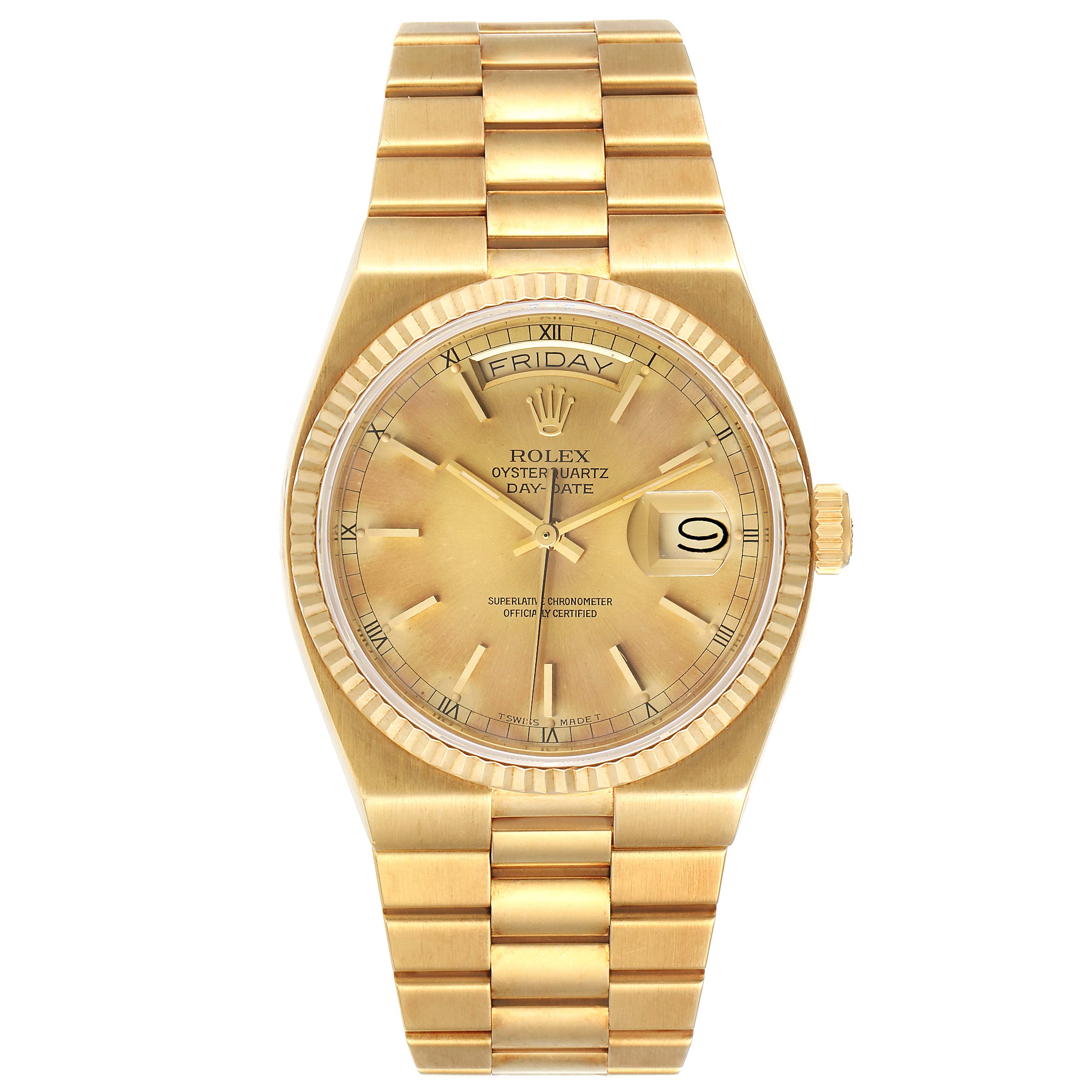 This image shows the front view of a Rolex Oysterquartz 19018 Men
s Yellow Gold Champagne Dial 19018 Men
s Yellow Gold Champagne Dial watch, highlighting the dial, bracelet, and crown.
