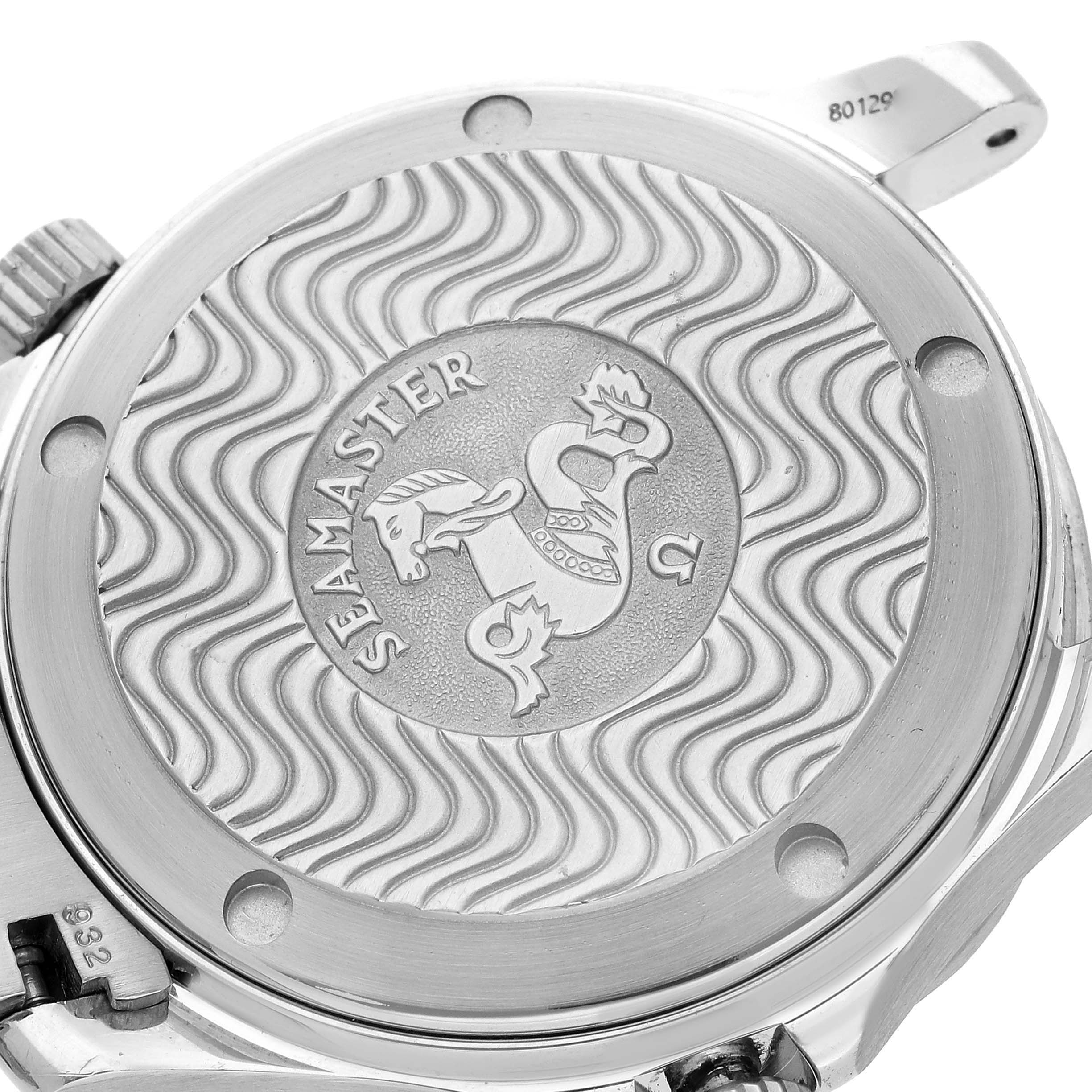 The image shows the case back of the Omega Seamaster 2252.50.00 Men
s Stainless Steel Black Dial 2252.50.00 Men
s Stainless Steel Black Dial model, featuring a wavy pattern and emblem.