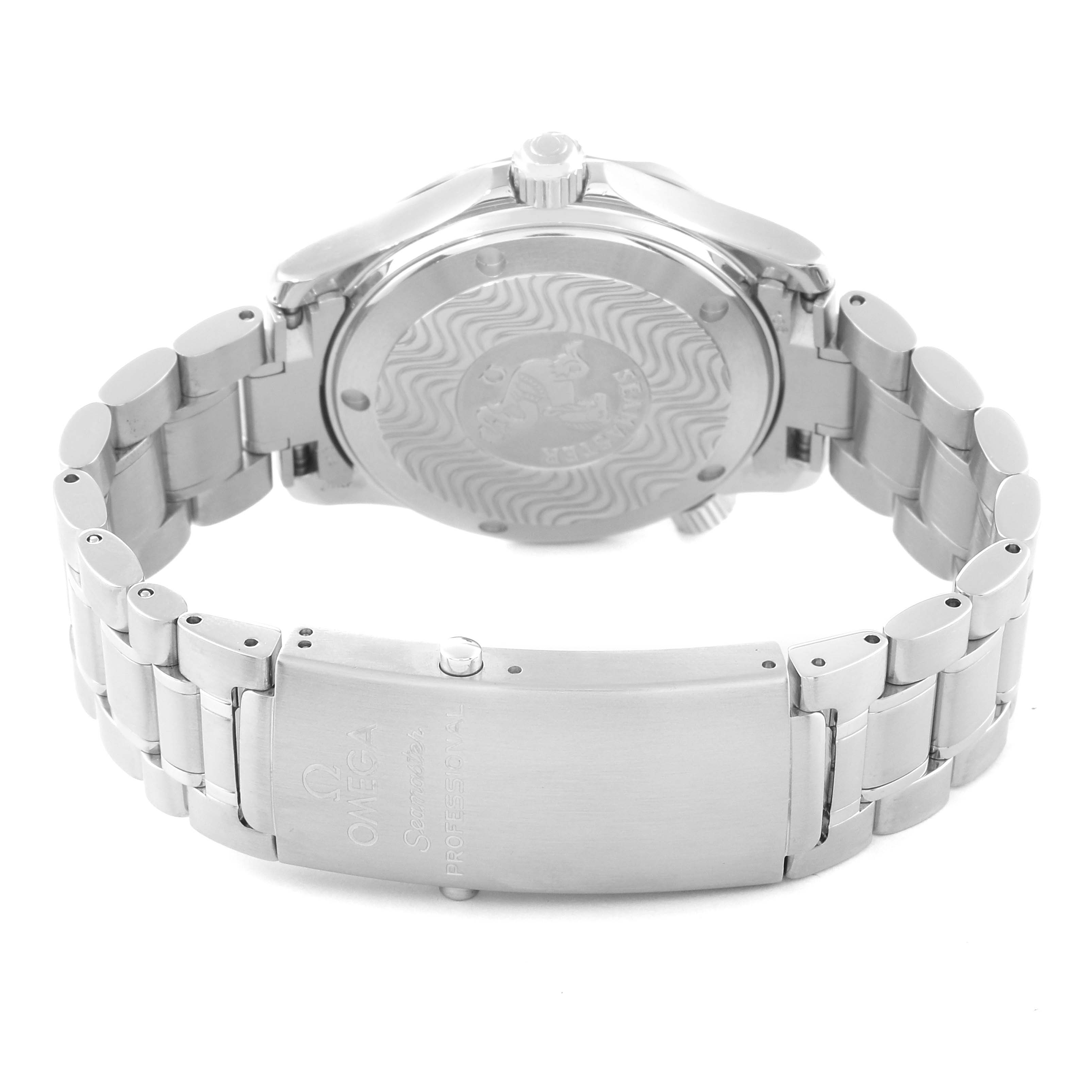 The image shows the back view and clasp of the Omega Seamaster 2262.50.00 Men
s Stainless Steel Black Dial 2262.50.00 Men
s Stainless Steel Black Dial watch, displaying the case back and bracelet.