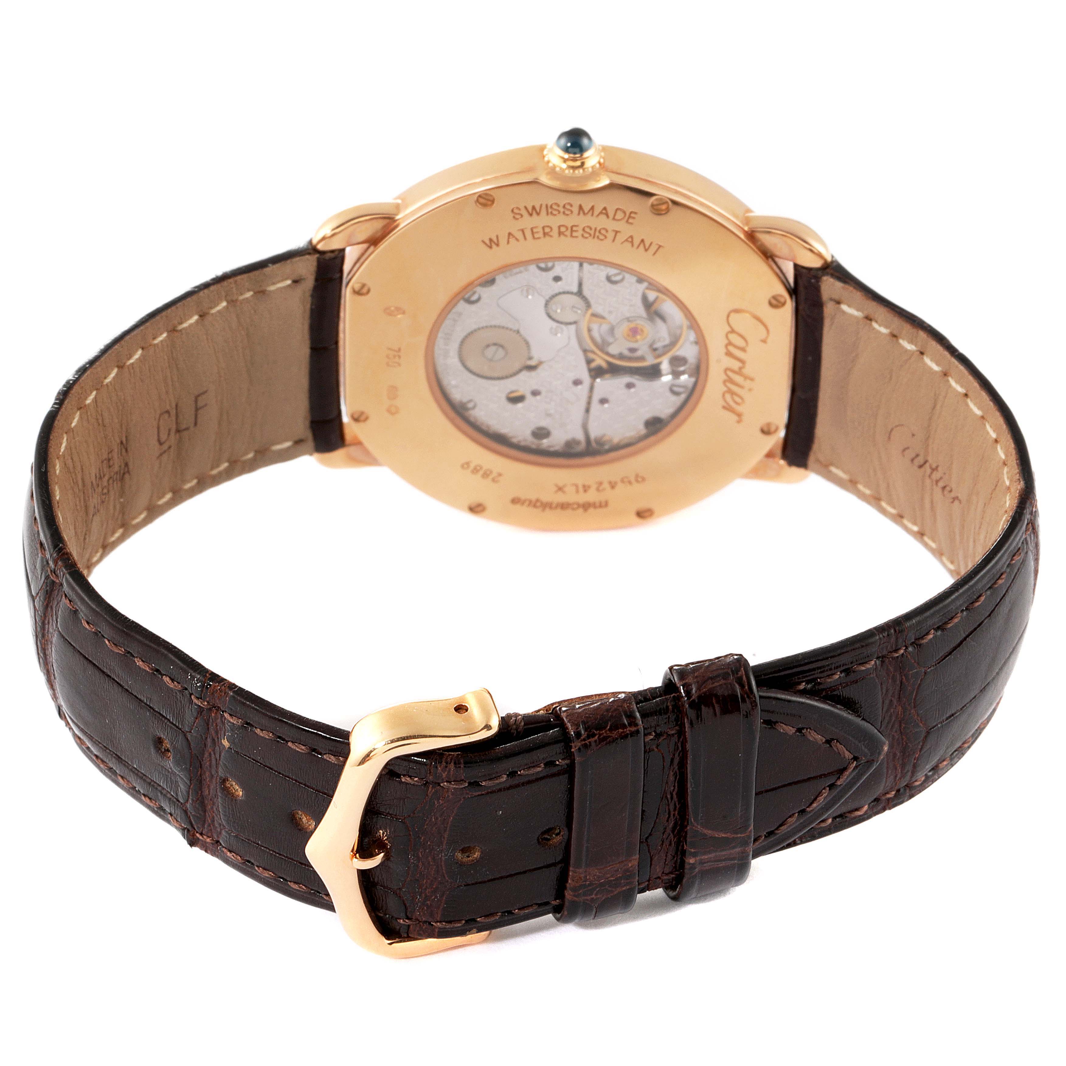 This image shows the back view of the Cartier Ronde W6800251 Men's Rose Gold Silver Dial W6800251 Men's Rose Gold Silver Dial model watch, highlighting its case back, leather strap, and buckle.