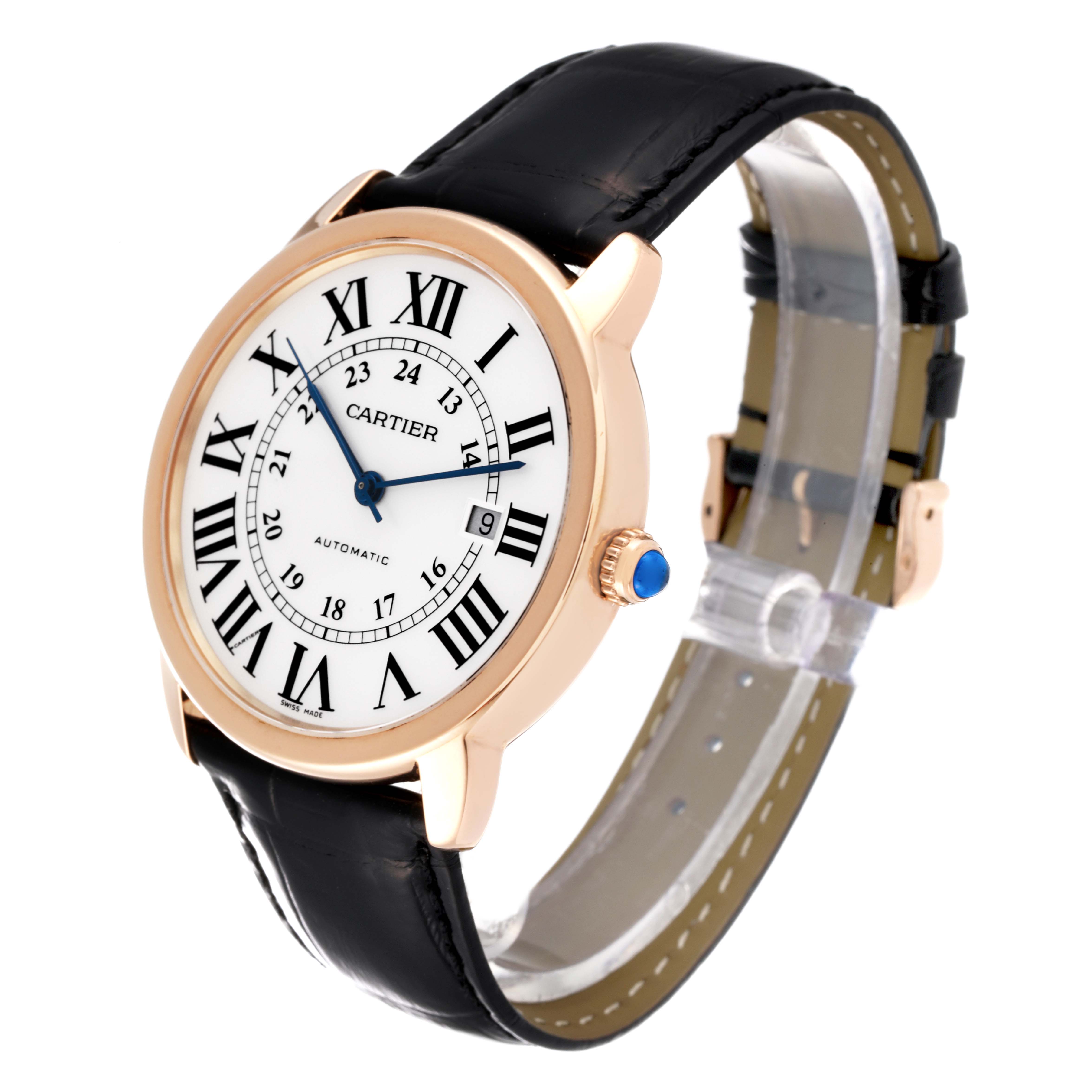 The image shows the Cartier Ronde W6701009 Men
s Rose Gold Silver Dial W6701009 Men
s Rose Gold Silver Dial watch at a three-quarter angle, highlighting its face, Roman numerals, leather strap, and crown.