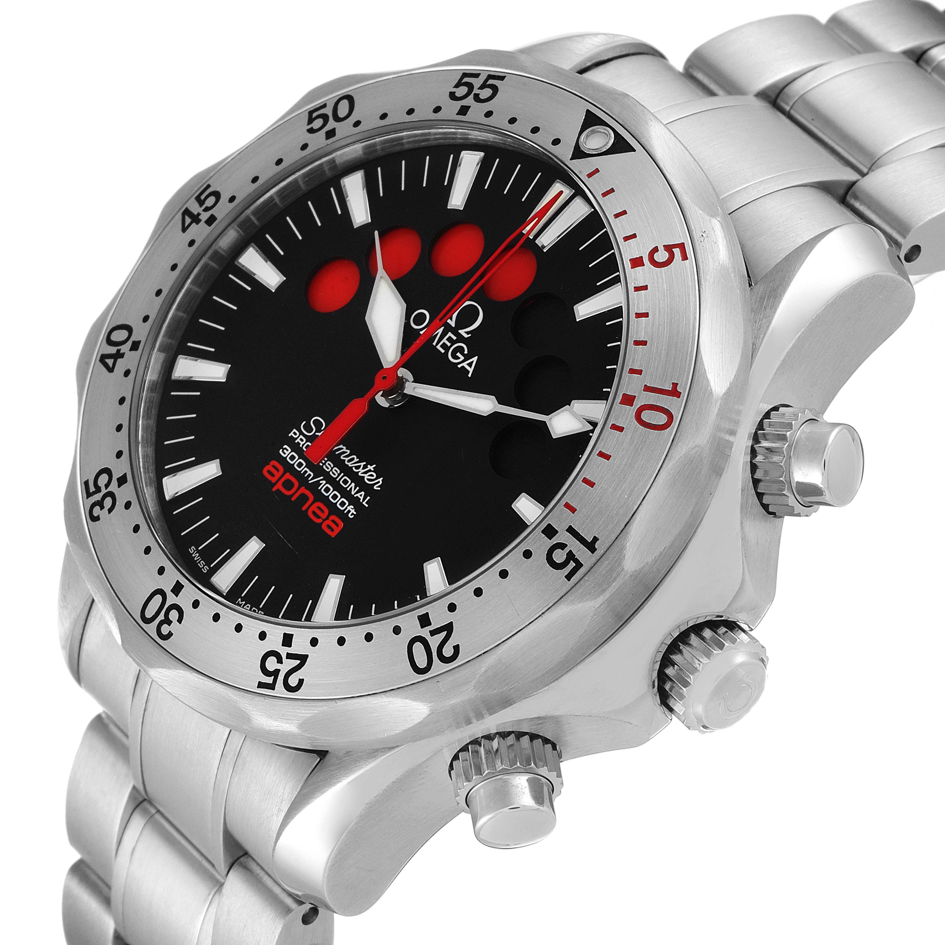 The image shows an angled view of the Omega Seamaster 2595.50.00 Men's Stainless Steel Black Dial 2595.50.00 Men's Stainless Steel Black Dial watch highlighting the bezel, face, and bracelet.