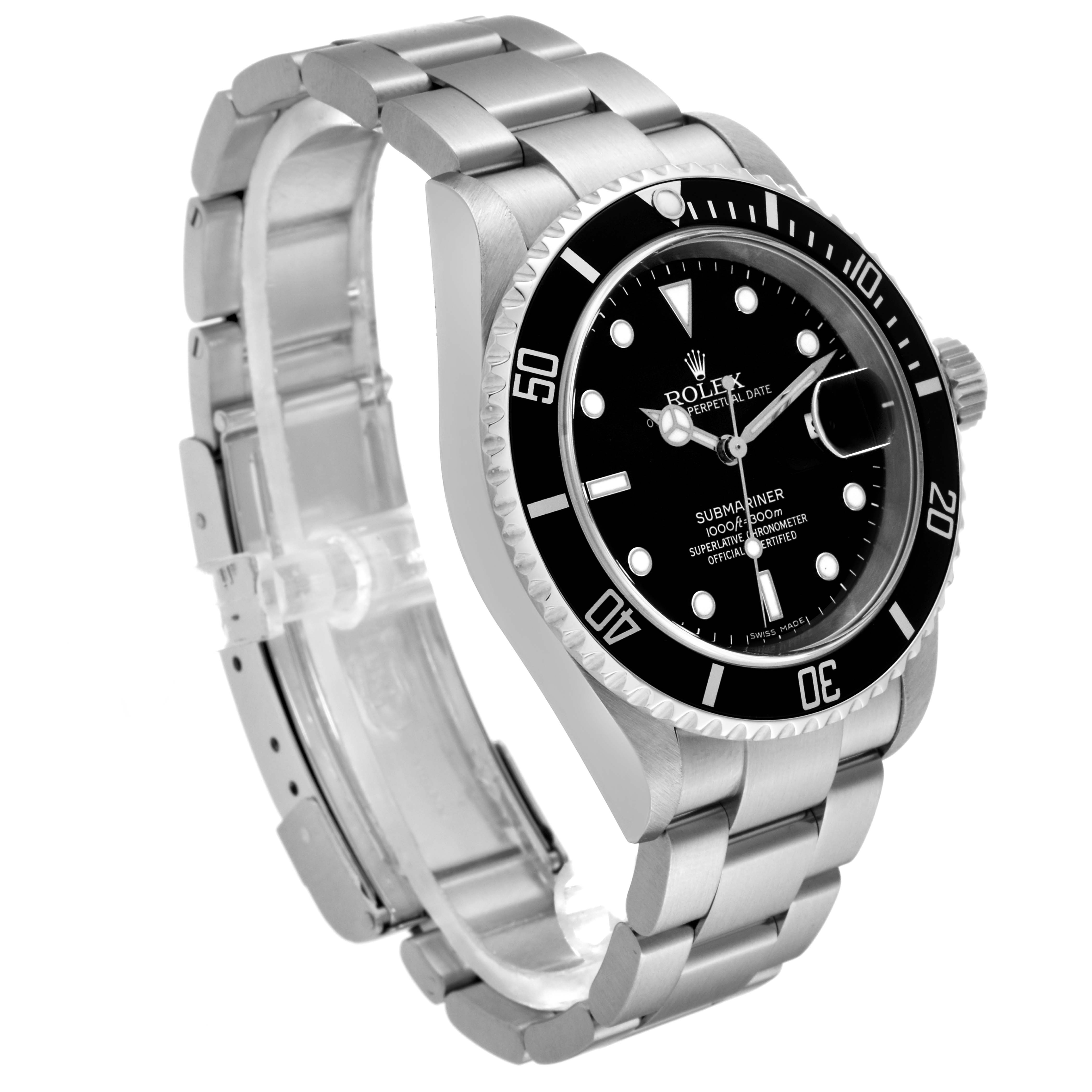 The image shows a side angle of the Rolex Submariner 16610 Men
s Stainless Steel Black Dial 16610 Men
s Stainless Steel Black Dial watch, highlighting the bracelet, bezel, and dial.