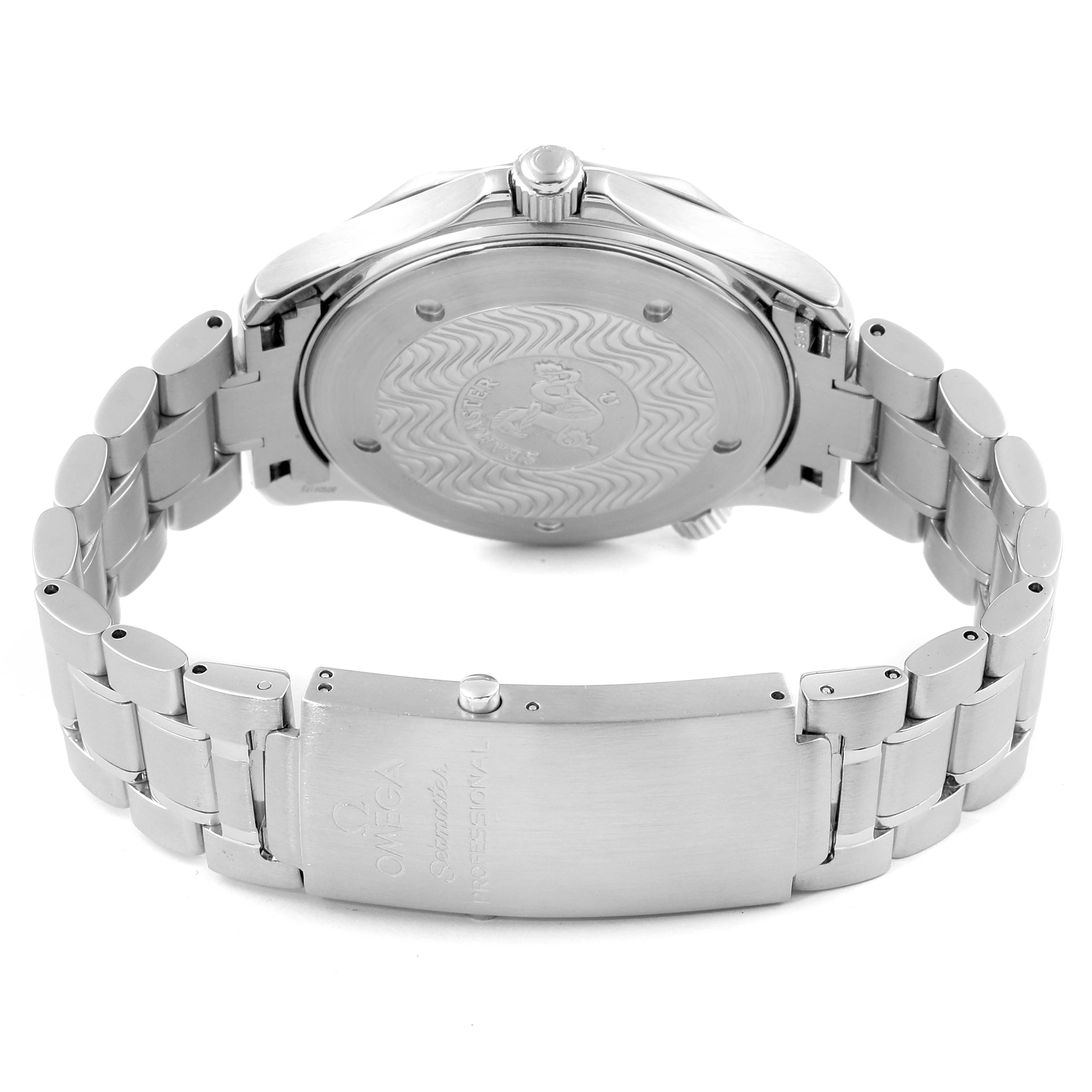 This image shows the back of the Omega Seamaster 2254.50.00 Men
s Stainless Steel Black Dial 2254.50.00 Men
s Stainless Steel Black Dial watch, highlighting its case back and metallic bracelet.