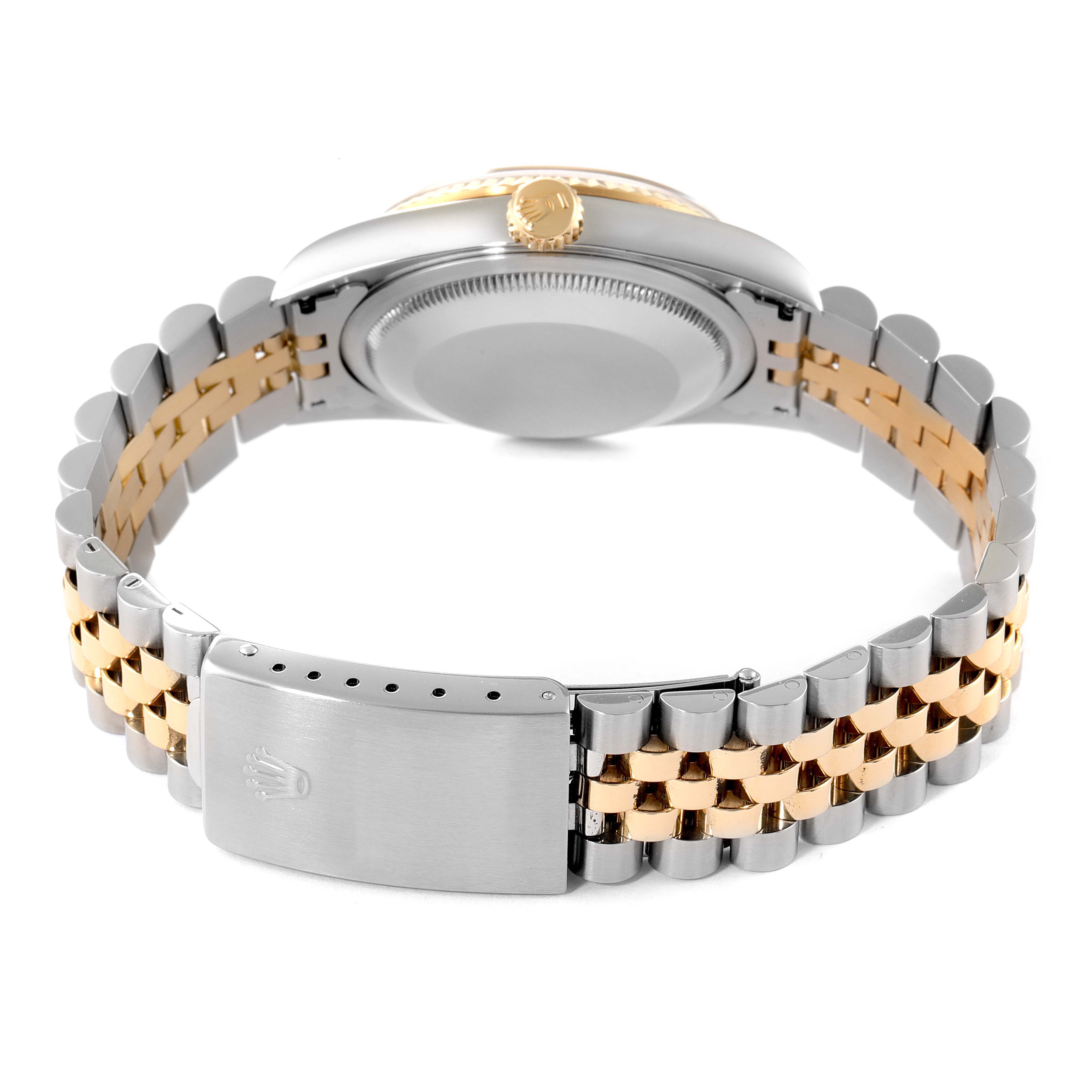 This image shows the back view of a Rolex Datejust 16233 Men's Steel and Gold (two tone) Champagne Dial 16233 Men's Steel and Gold (two tone) Champagne Dial watch showcasing its two-tone bracelet and clasp.