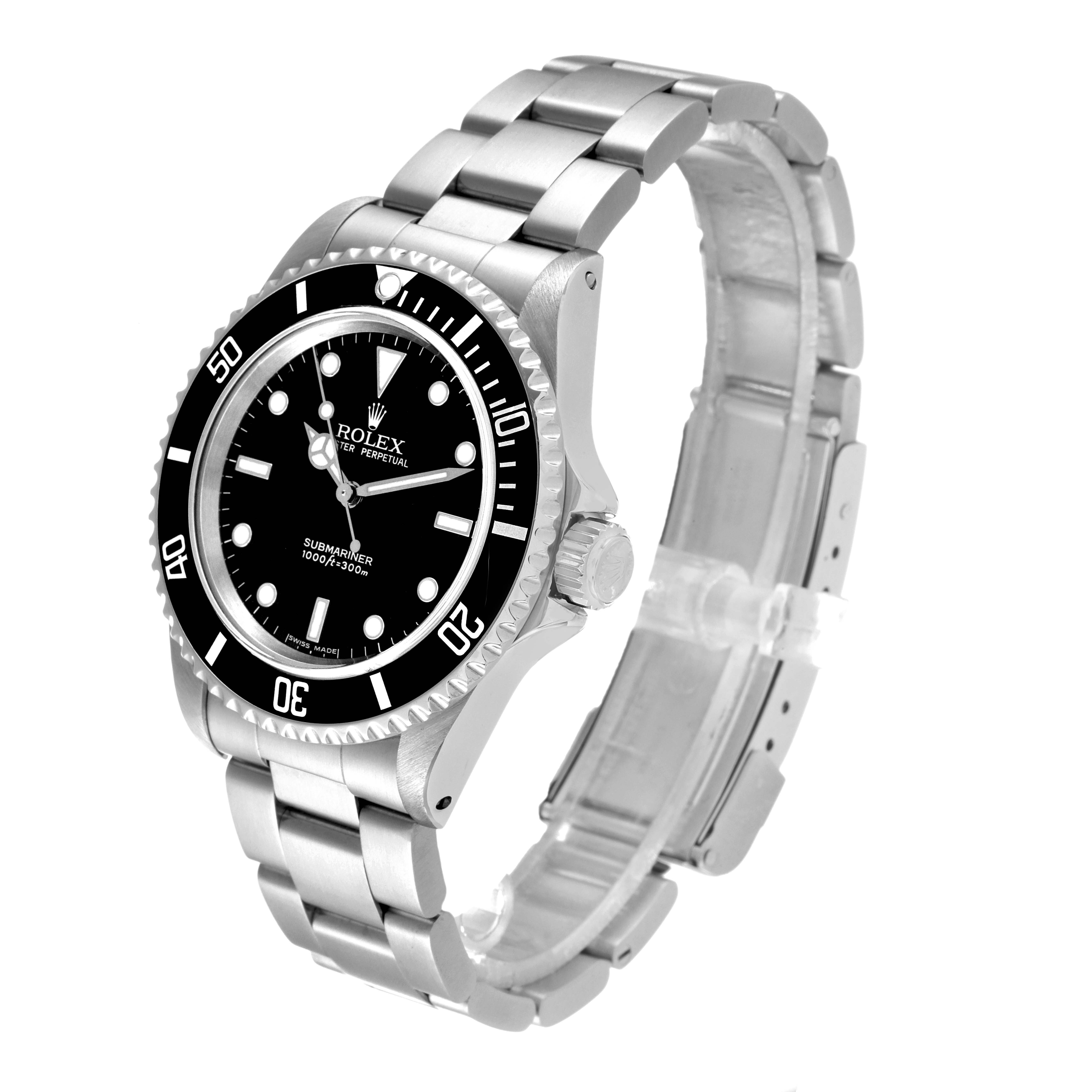 The image shows a side angle of the Rolex Submariner 14060 Men
s Stainless Steel Black Dial 14060 Men
s Stainless Steel Black Dial watch, displaying the face, bezel, and bracelet.