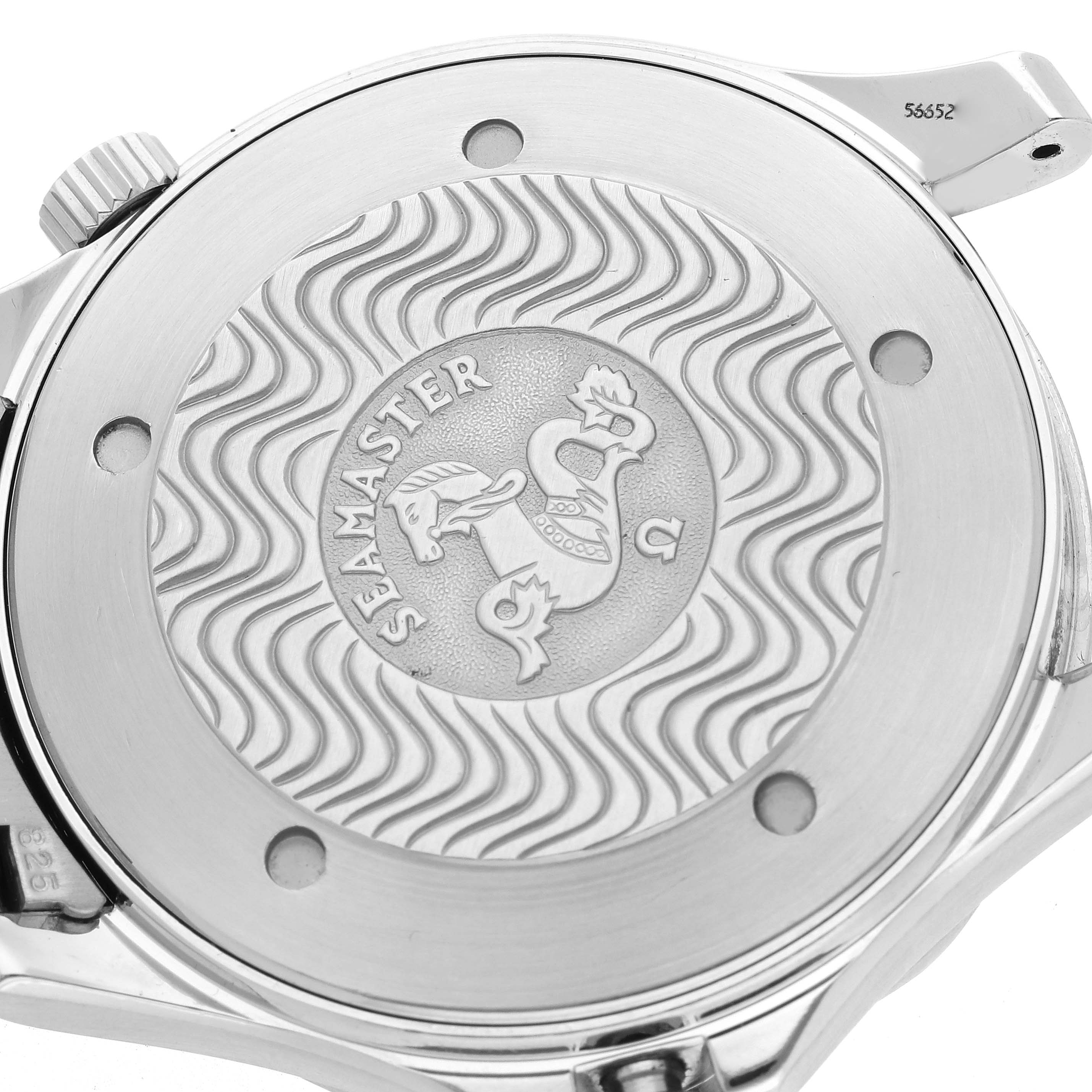 The image shows the case back of the Omega Seamaster 2541.80.00 Men's Stainless Steel Blue Dial 2541.80.00 Men's Stainless Steel Blue Dial watch, featuring a decorative engraving.