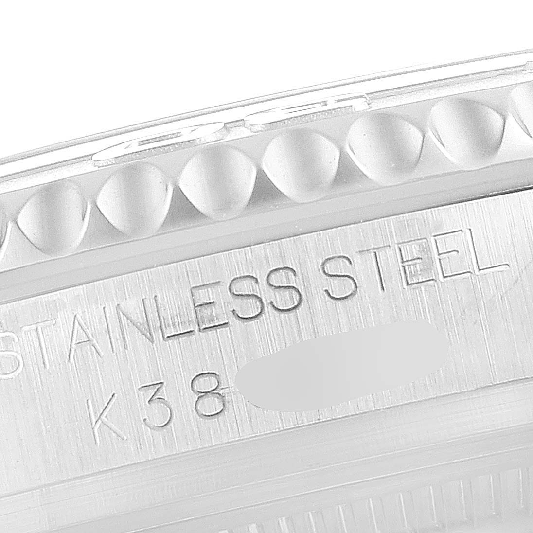 The image shows a close-up of the case side and bezel of a Rolex Yacht-Master 168622 Men
s Stainless Steel Silver Dial 168622 Men
s Stainless Steel Silver Dial watch, highlighting the stainless steel material.