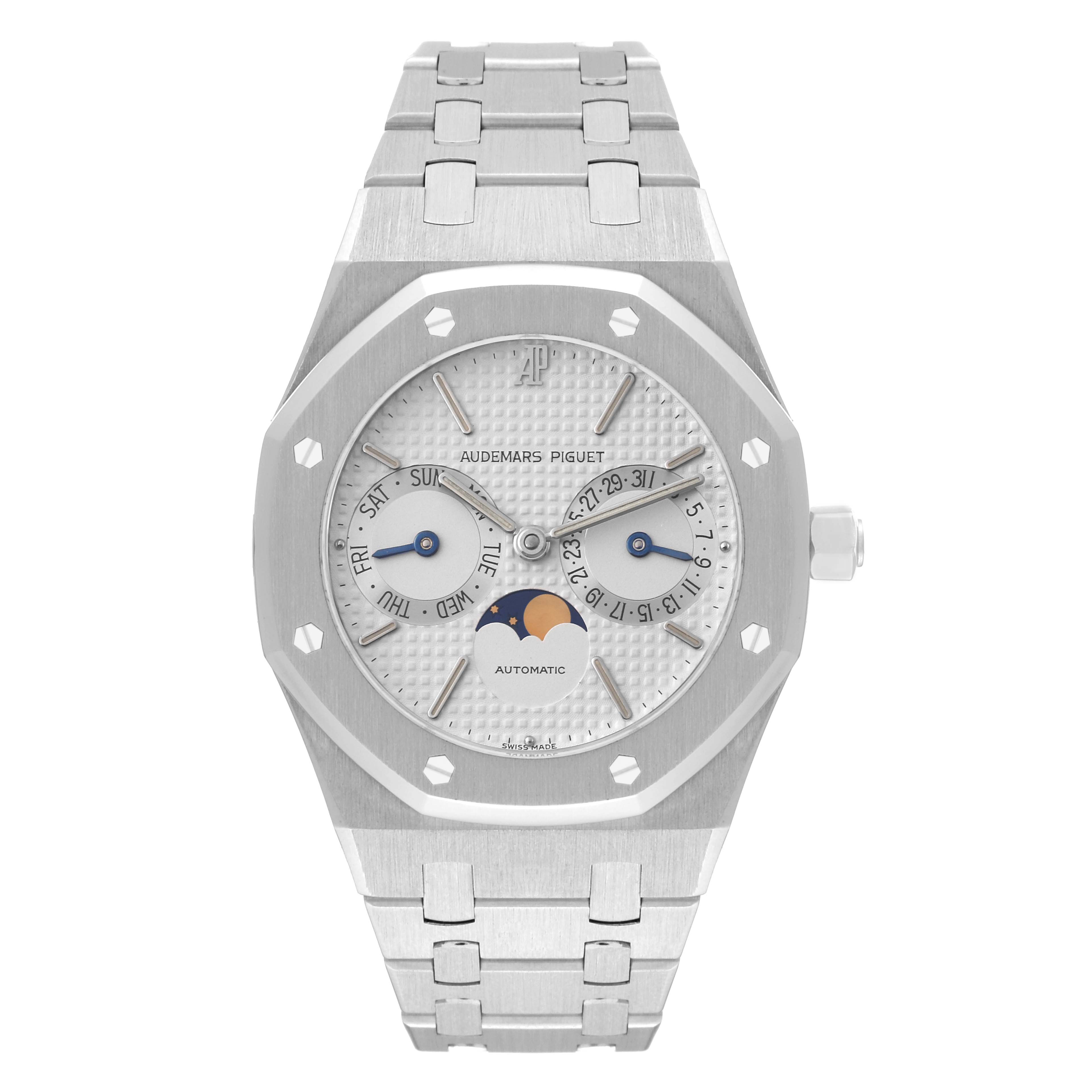 The image shows a front view of the Audemars Piguet Royal Oak 25594ST.OO.0789ST.05 Men's Stainless Steel White Dial 25594ST.OO.0789ST.05 Men's Stainless Steel White Dial watch, displaying its face, bezel, and bracelet.