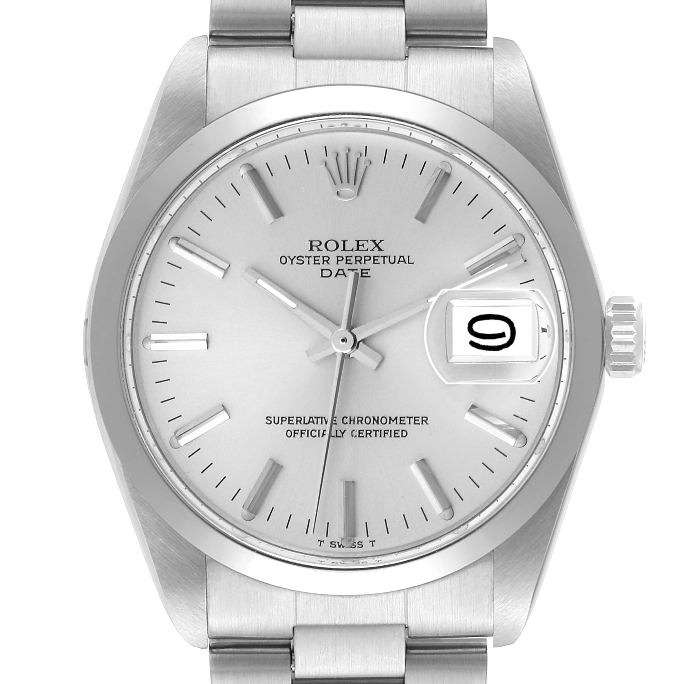 This image shows a front view of the Rolex Vintage Collection 1500 Men
s Stainless Steel Silver Dial 1500 Men
s Stainless Steel Silver Dial model, highlighting the face, date display, and logo.