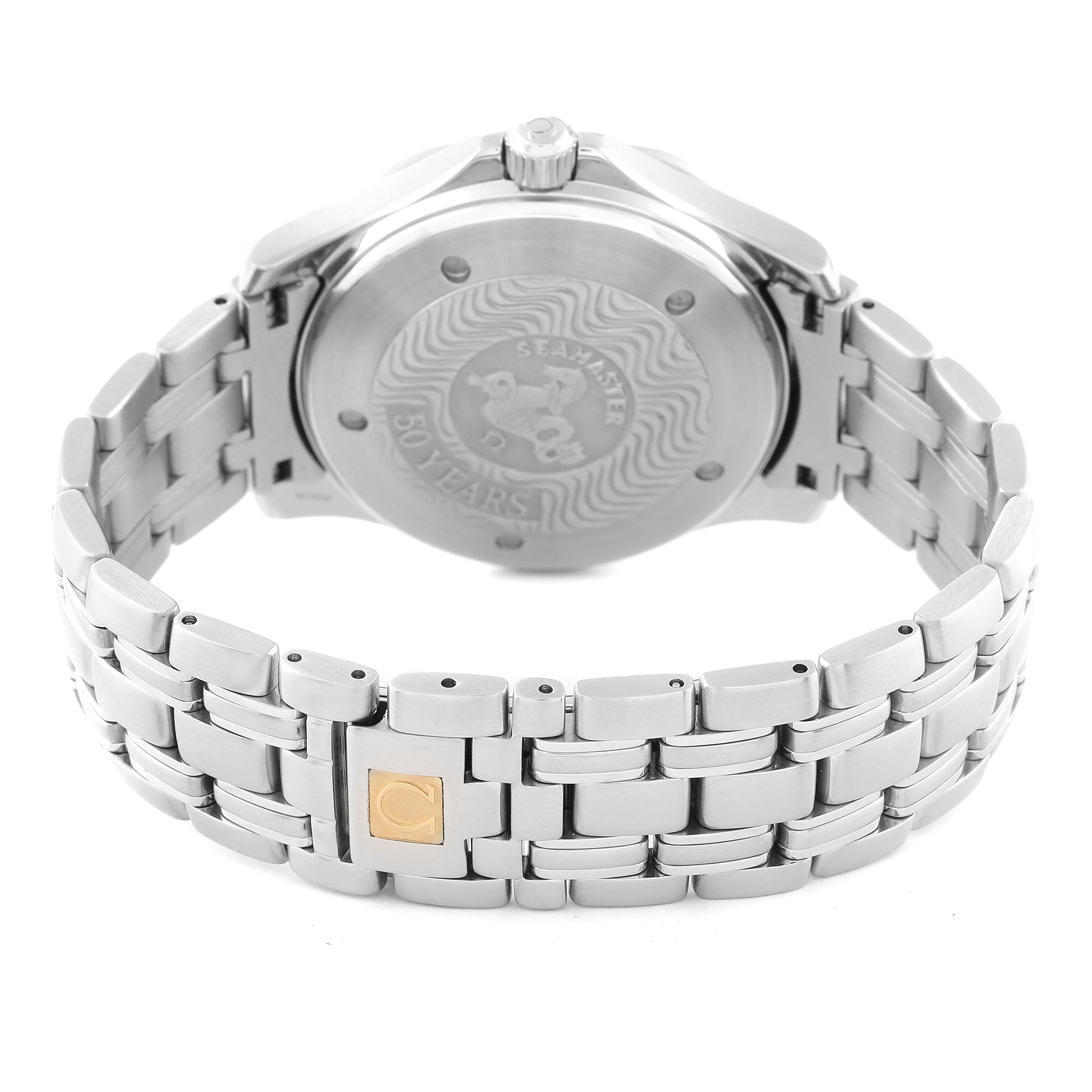 The image shows the back and bracelet of an Omega Seamaster 2534.50.00 Men
s Stainless Steel Black Dial 2534.50.00 Men
s Stainless Steel Black Dial watch, highlighting its clasp and case back.