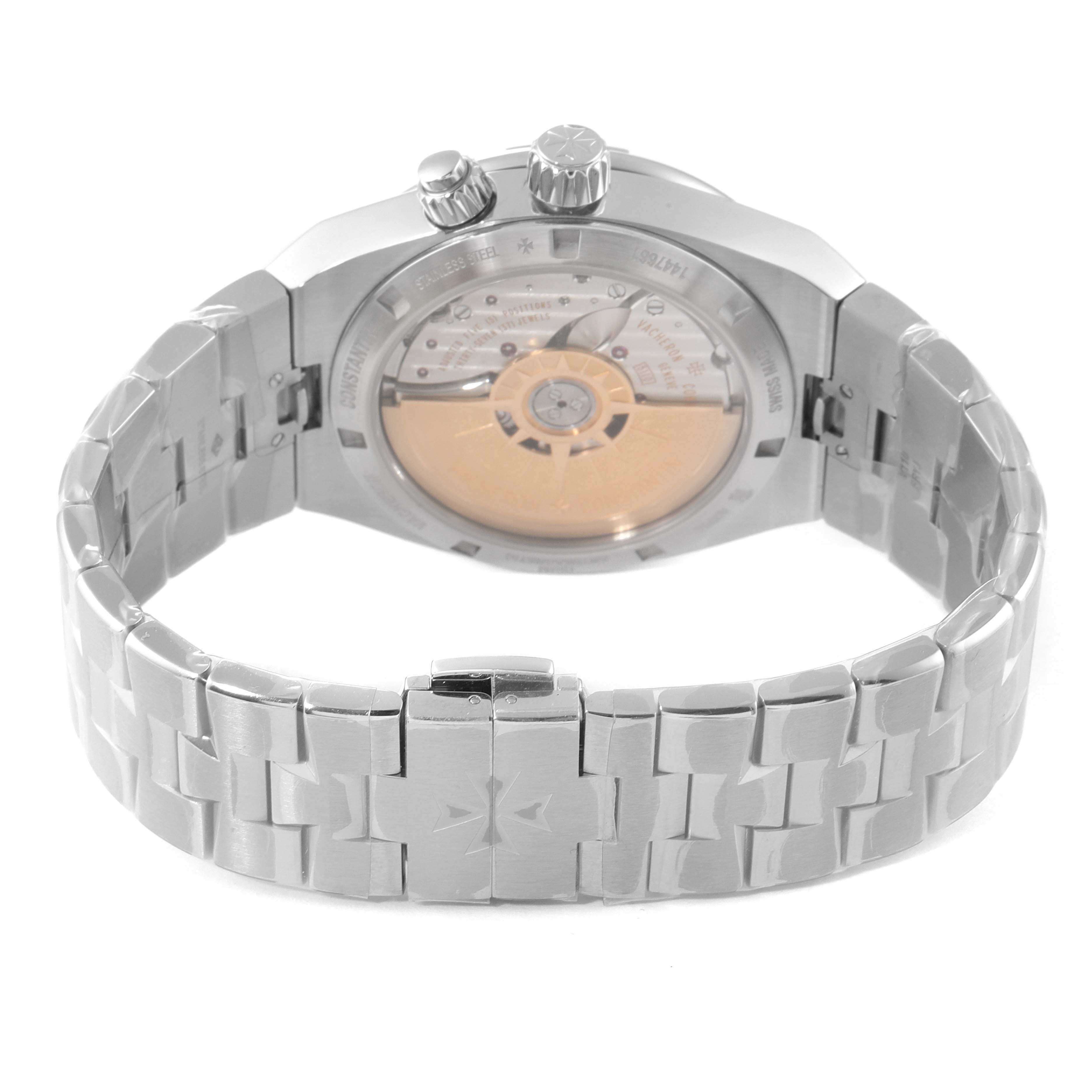 This image shows the back view of the Vacheron Constantin Overseas 7900V/110A-B334 Men
s Stainless Steel Blue Dial 7900V/110A-B334 Men
s Stainless Steel Blue Dial watch, featuring its transparent case back and bracelet.