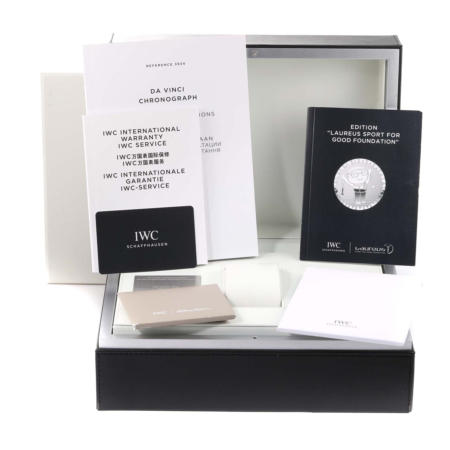 The image shows the Da Vinci model watch packaging and documentation by IWC from a front angle.