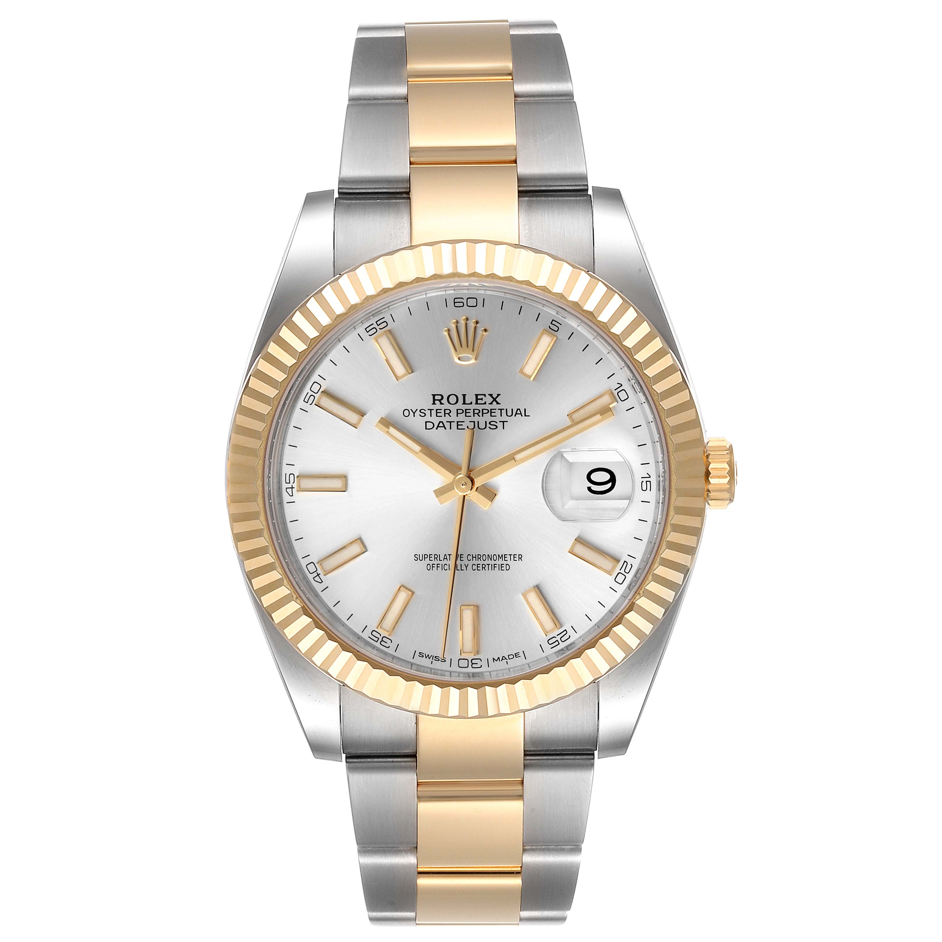 This image shows a front view of the Rolex Datejust 41 126333 Men
s Steel and Gold (two tone) Silver Dial 126333 Men
s Steel and Gold (two tone) Silver Dial watch, highlighting the dial, bezel, and two-tone bracelet.