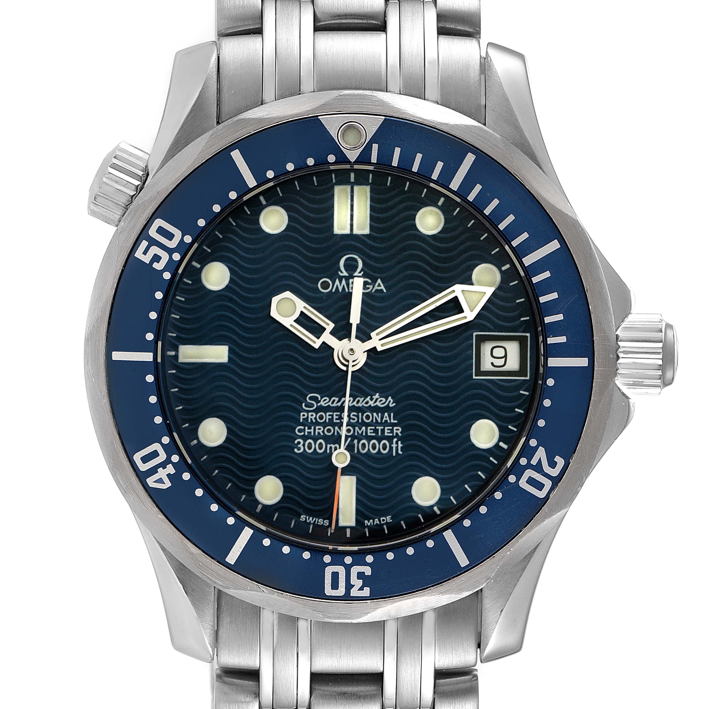 Front view of the Omega Seamaster 2551.80.00 Men's Stainless Steel Blue Dial 2551.80.00 Men's Stainless Steel Blue Dial showing the face, bezel, hands, date window, and part of the bracelet.