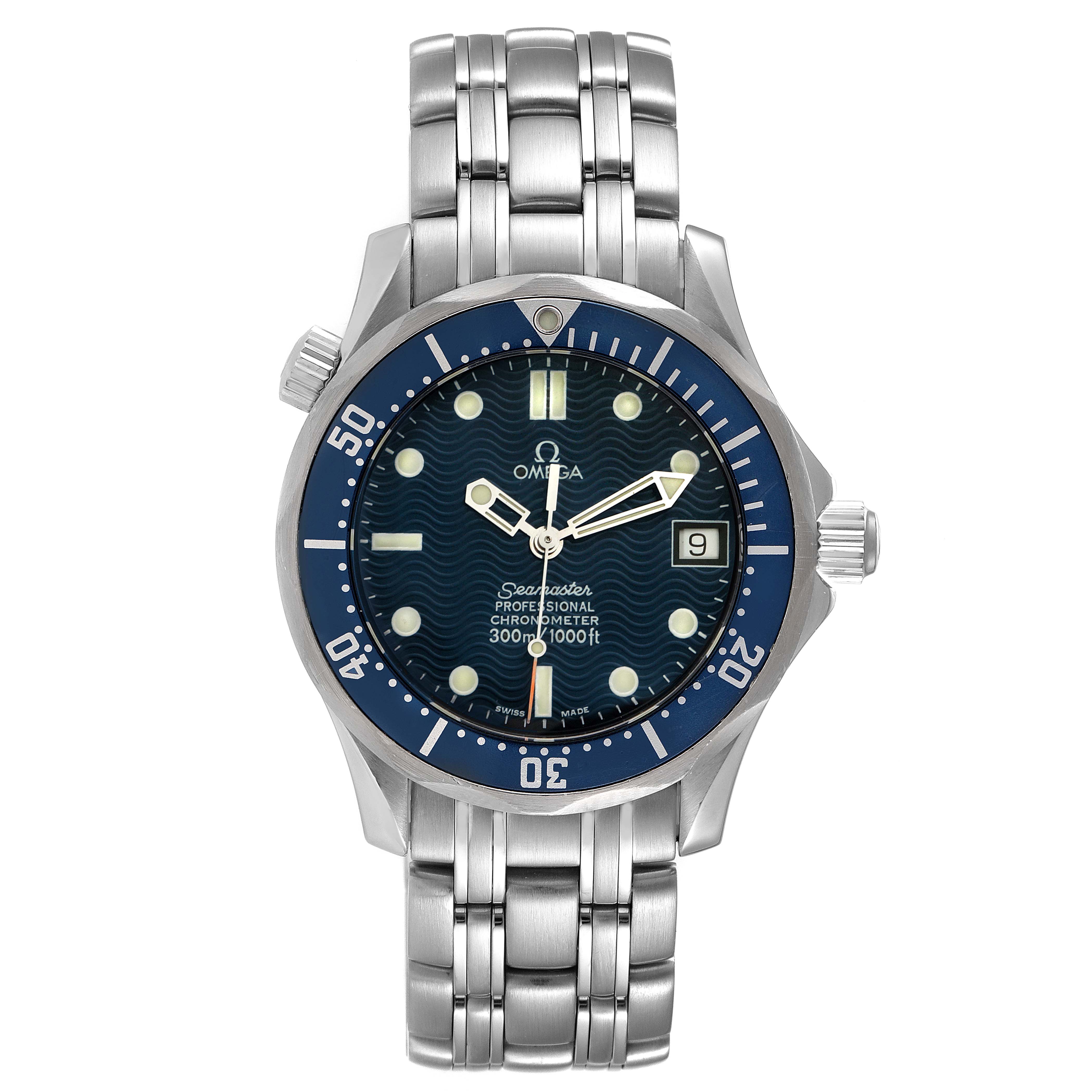 The image shows a frontal view of the Omega Seamaster 2551.80.00 Men's Stainless Steel Blue Dial 2551.80.00 Men's Stainless Steel Blue Dial watch, displaying the dial, bezel, bracelet, and crown.