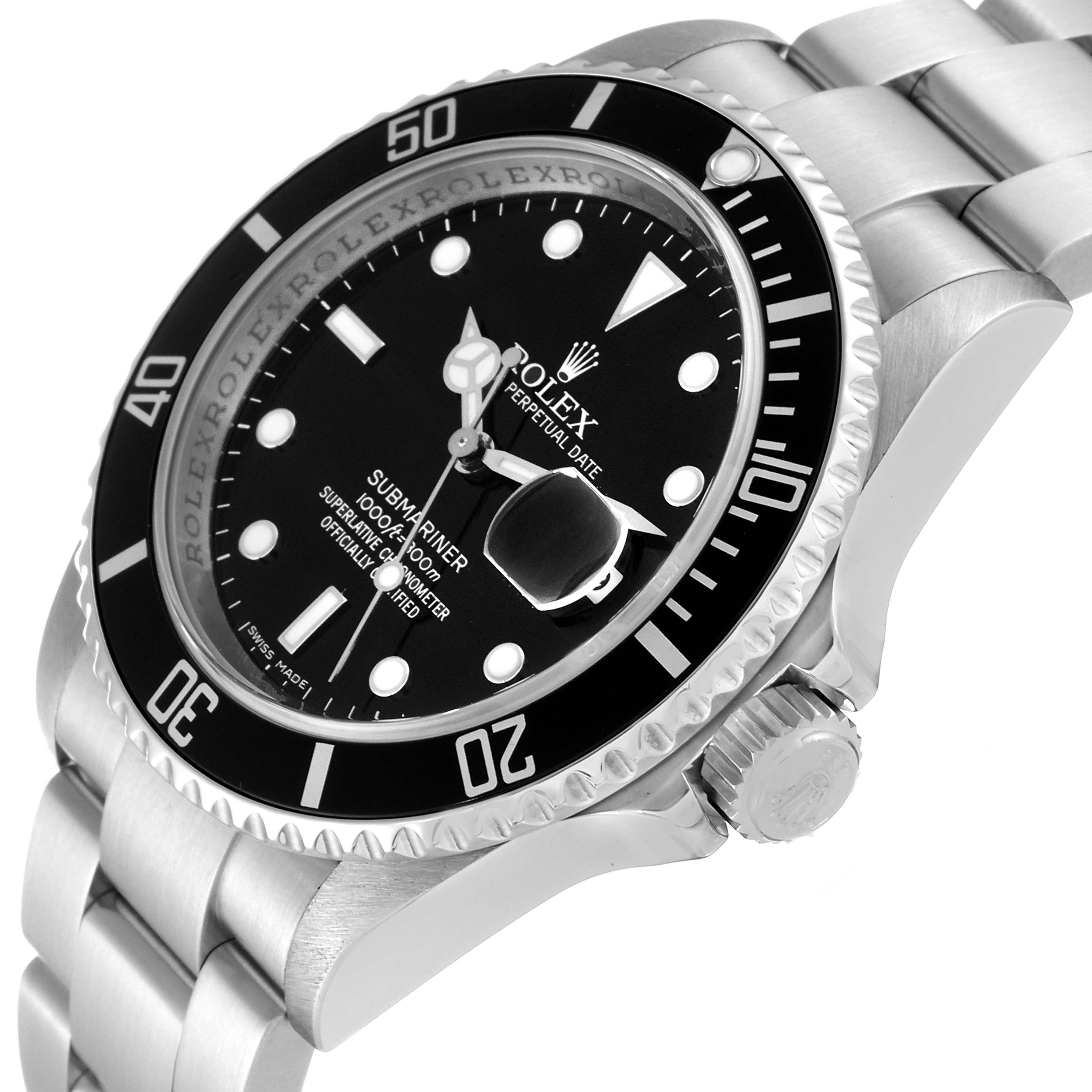 This image shows a side view of the Rolex Submariner 16610 Men
s Stainless Steel Black Dial 16610 Men
s Stainless Steel Black Dial watch, highlighting its dial, bezel, and bracelet.