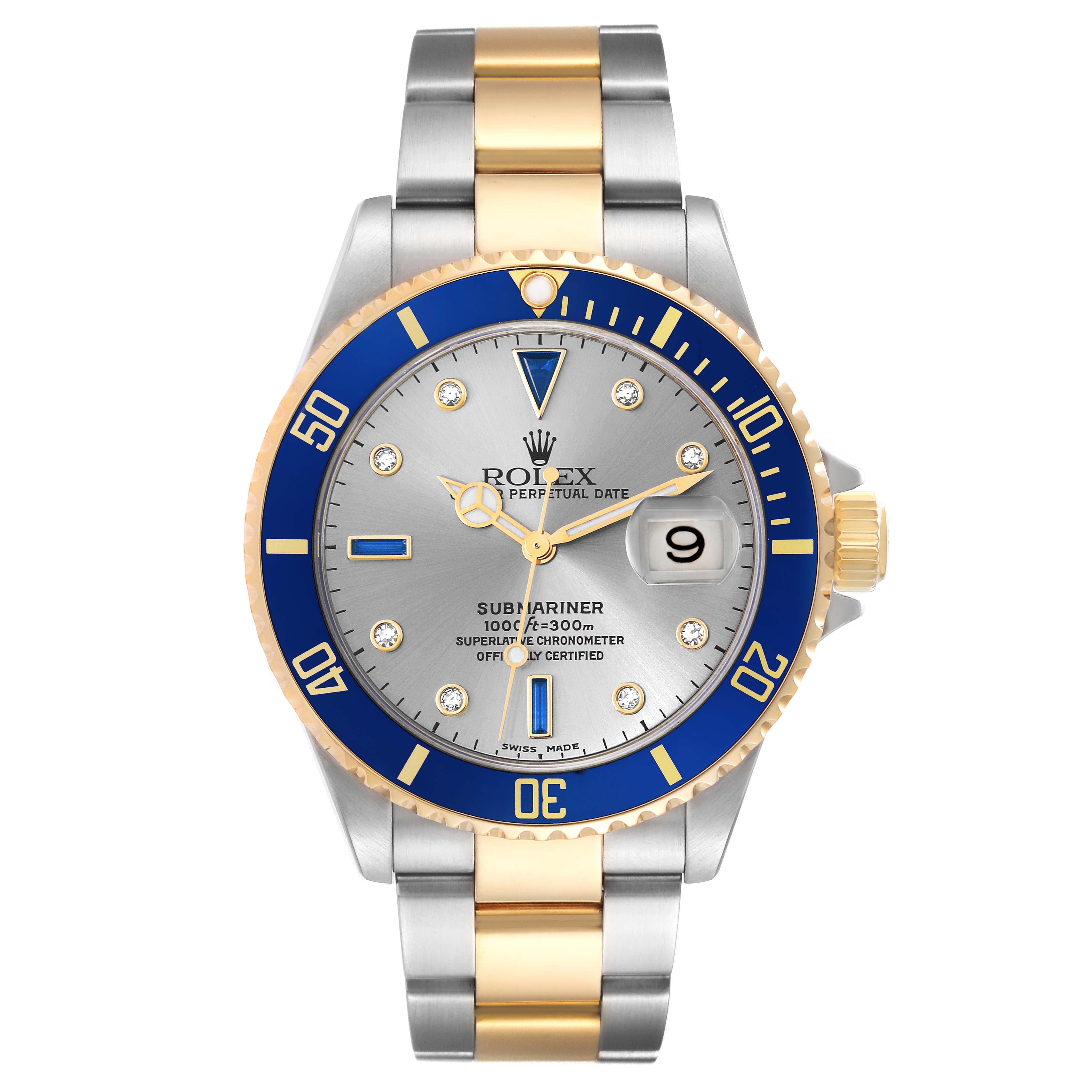 This image shows a front view of a Rolex Submariner 16613 Men
s Steel and Gold (two tone) Grey Dial 16613 Men
s Steel and Gold (two tone) Grey Dial watch with a silver and gold bracelet and a blue bezel.
