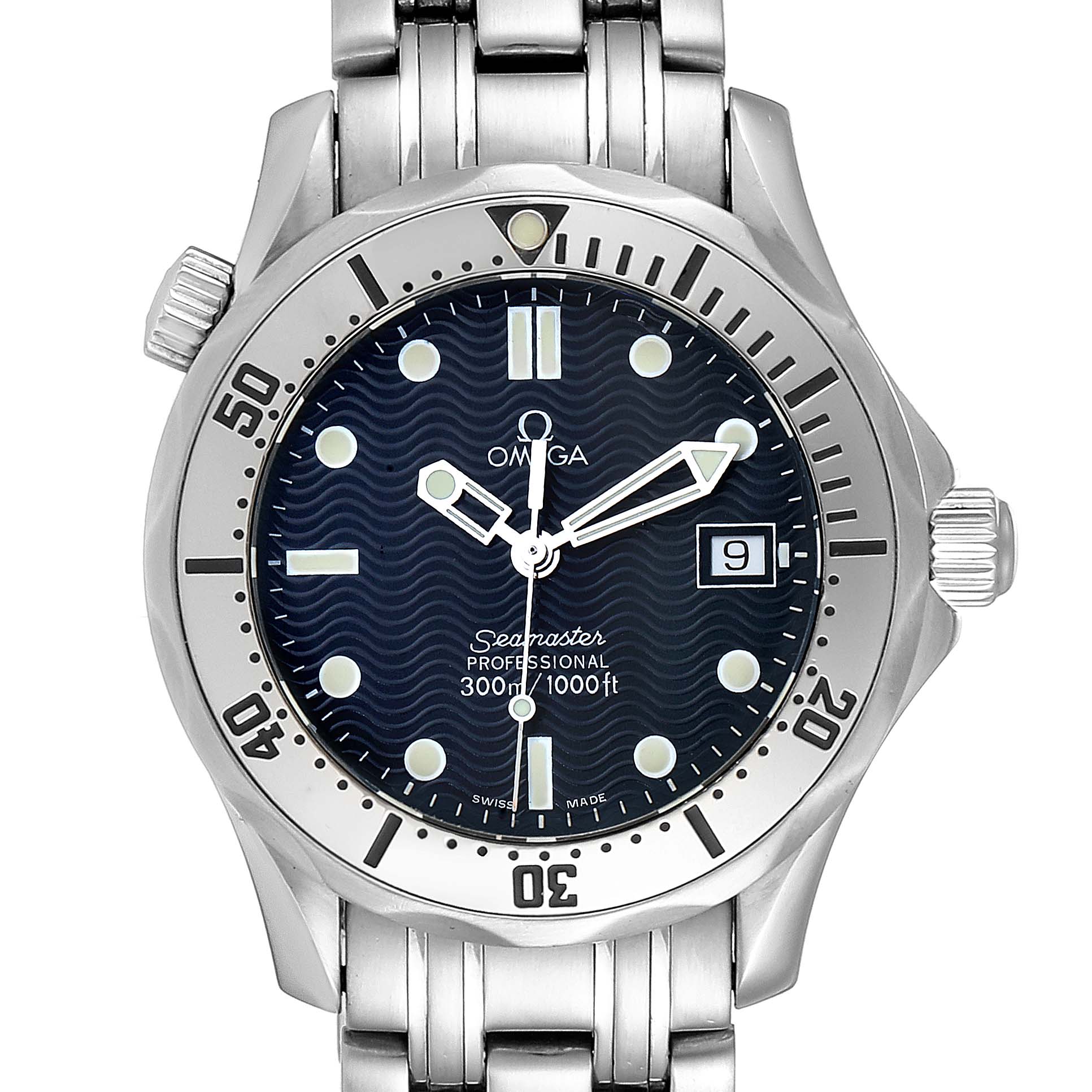 The image shows a frontal view of the Omega Seamaster 2562.80.00 Men
s Stainless Steel Blue Dial 2562.80.00 Men
s Stainless Steel Blue Dial watch, displaying its dial, bezel, band, and crown.