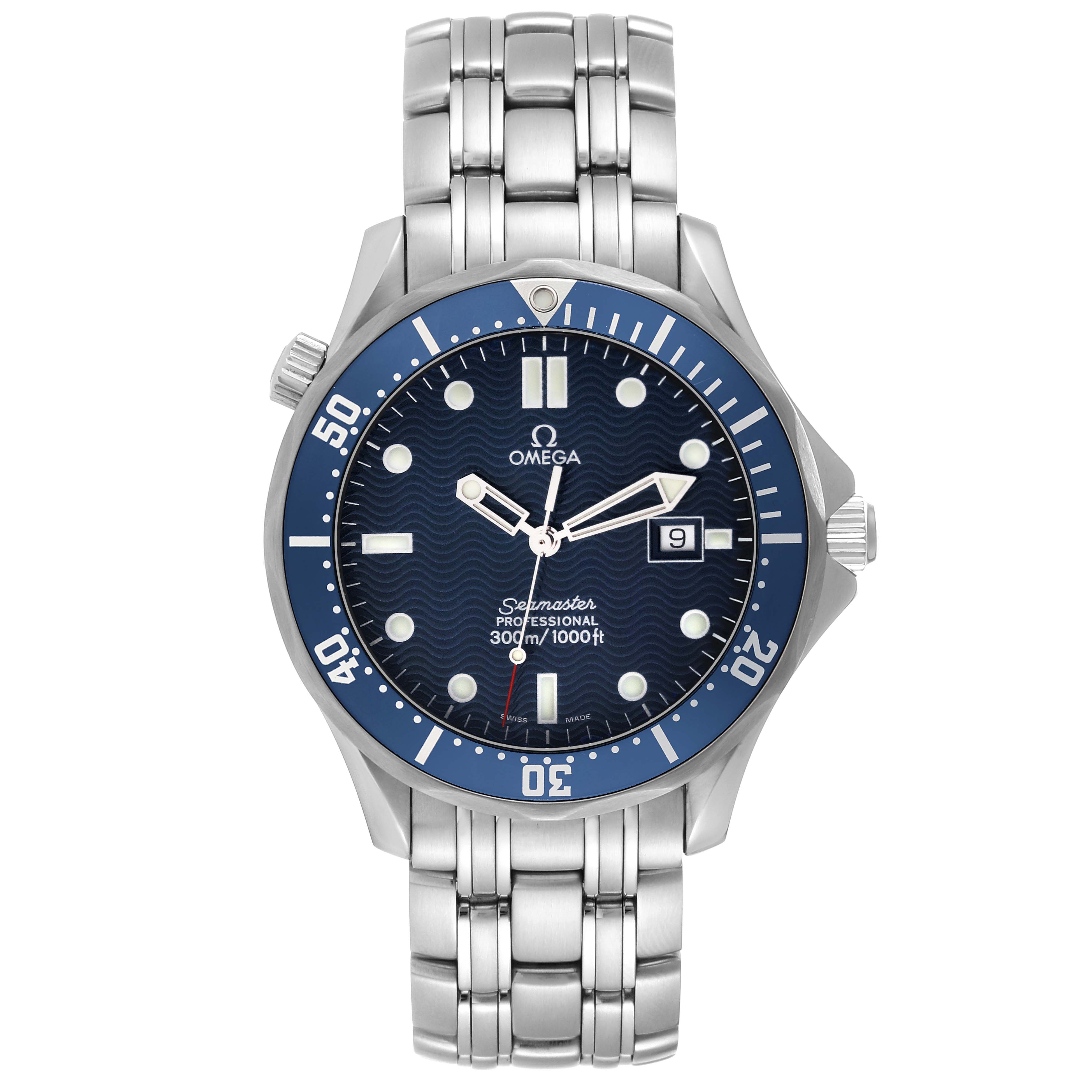 The image shows a front view of an Omega Seamaster 2541.80.00 Men
s Stainless Steel Blue Dial 2541.80.00 Men
s Stainless Steel Blue Dial watch, highlighting its face, bezel, bracelet, and crown.