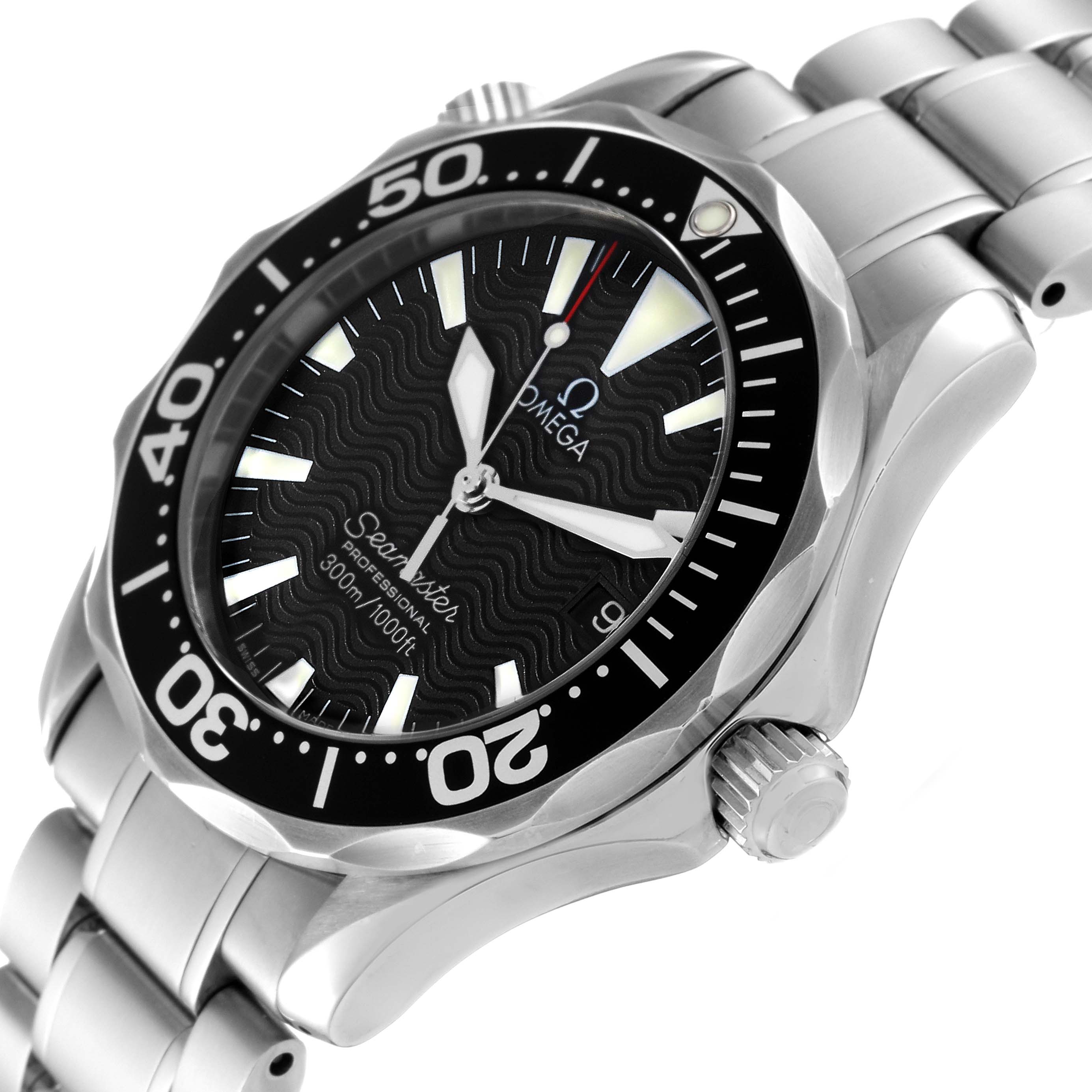 The photo of the Omega Seamaster 2262.50.00 Men
s Stainless Steel Black Dial 2262.50.00 Men
s Stainless Steel Black Dial watch shows the face, bezel, crown, and bracelet from a slight side angle.