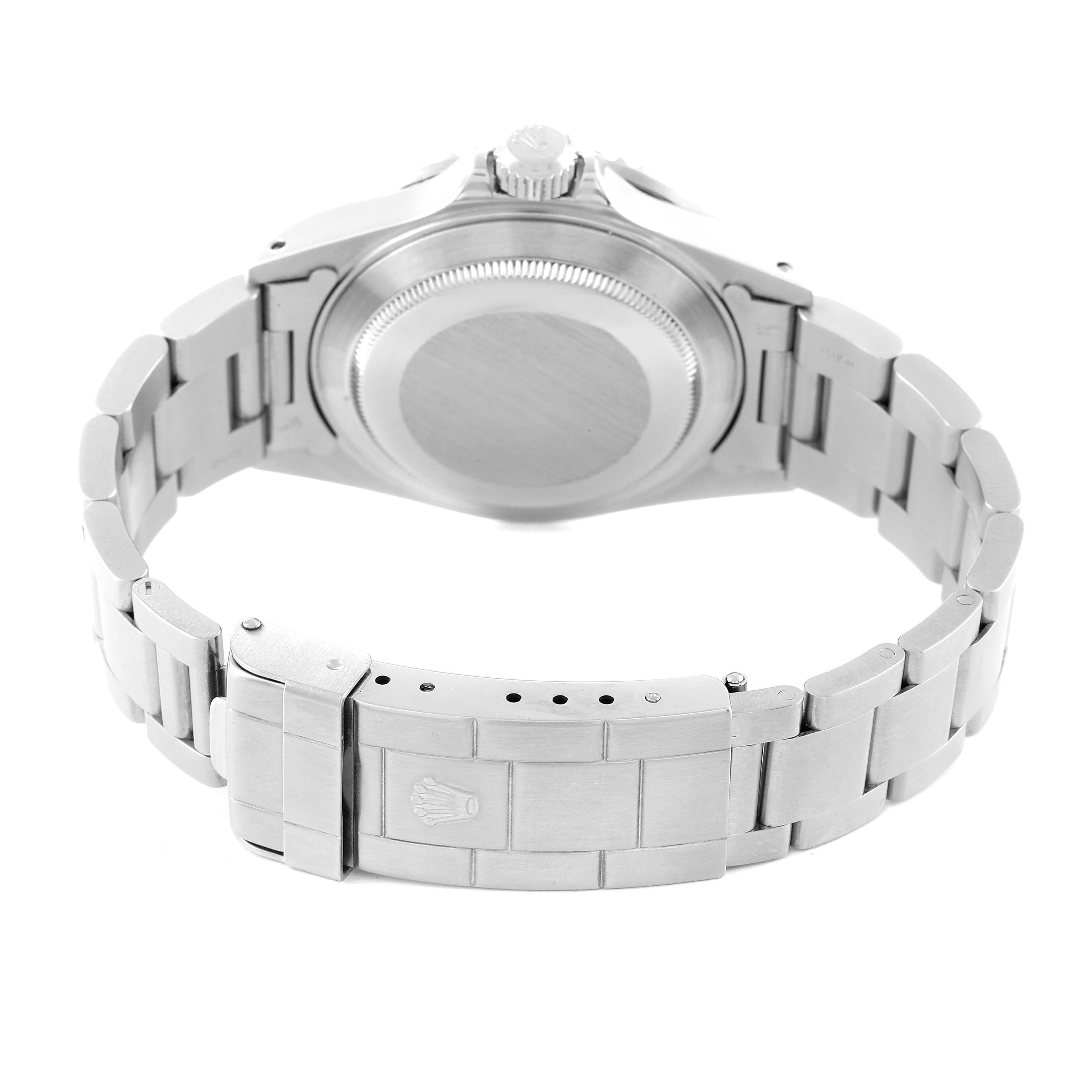 This image shows the back and bracelet of a Rolex Submariner 16610 Men
s Stainless Steel Black Dial 16610 Men
s Stainless Steel Black Dial watch from a rear view angle.