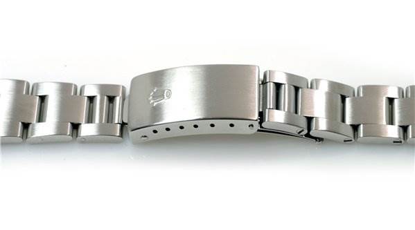 This image shows the stainless steel bracelet and clasp of a Rolex Date 15200 Men's Stainless Steel Silver Dial 15200 Men's Stainless Steel Silver Dial model watch.