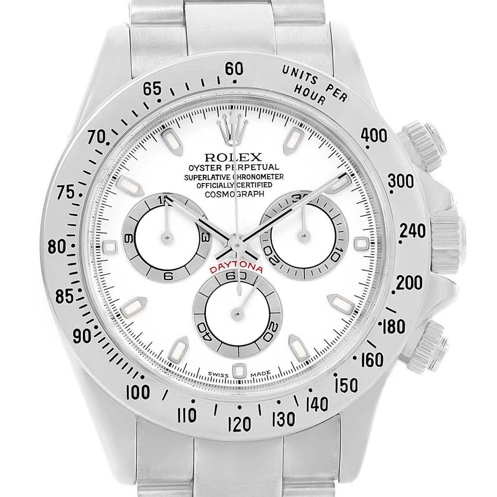 This image shows a Rolex Daytona 116520 Men's Stainless Steel White Dial 116520 Men's Stainless Steel White Dial watch from the front, highlighting the dial, bezel, and chronograph sub-dials.