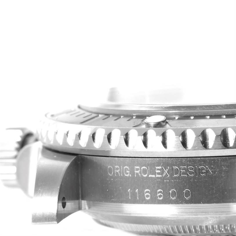 This image shows the side view of the bezel and case of the Rolex Sea-Dweller 116600 Men
s Stainless Steel Black Dial 116600 Men
s Stainless Steel Black Dial model, highlighting the engraving and the model number 116600.