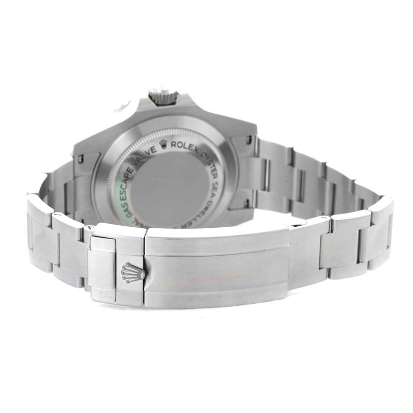 This image shows the back case and bracelet of the Rolex Sea-Dweller 116600 Men
s Stainless Steel Black Dial 116600 Men
s Stainless Steel Black Dial watch.