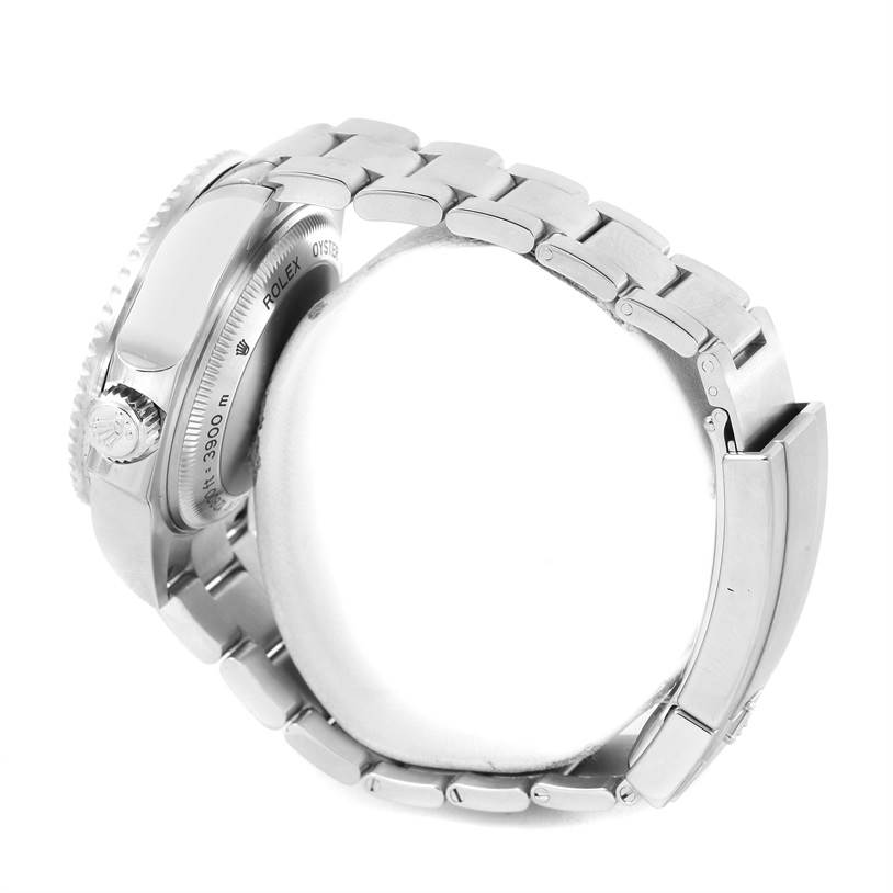 This image depicts a side view of the Rolex Sea-Dweller 116660 Men
s Stainless Steel Blue Dial 116660 Men
s Stainless Steel Blue Dial
s case, crown, and bracelet.