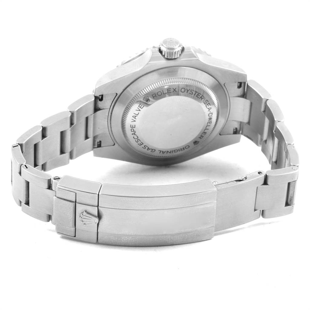 The image shows the back case and bracelet of the Rolex Sea-Dweller 116600 Men
s Stainless Steel Black Dial 116600 Men
s Stainless Steel Black Dial watch.