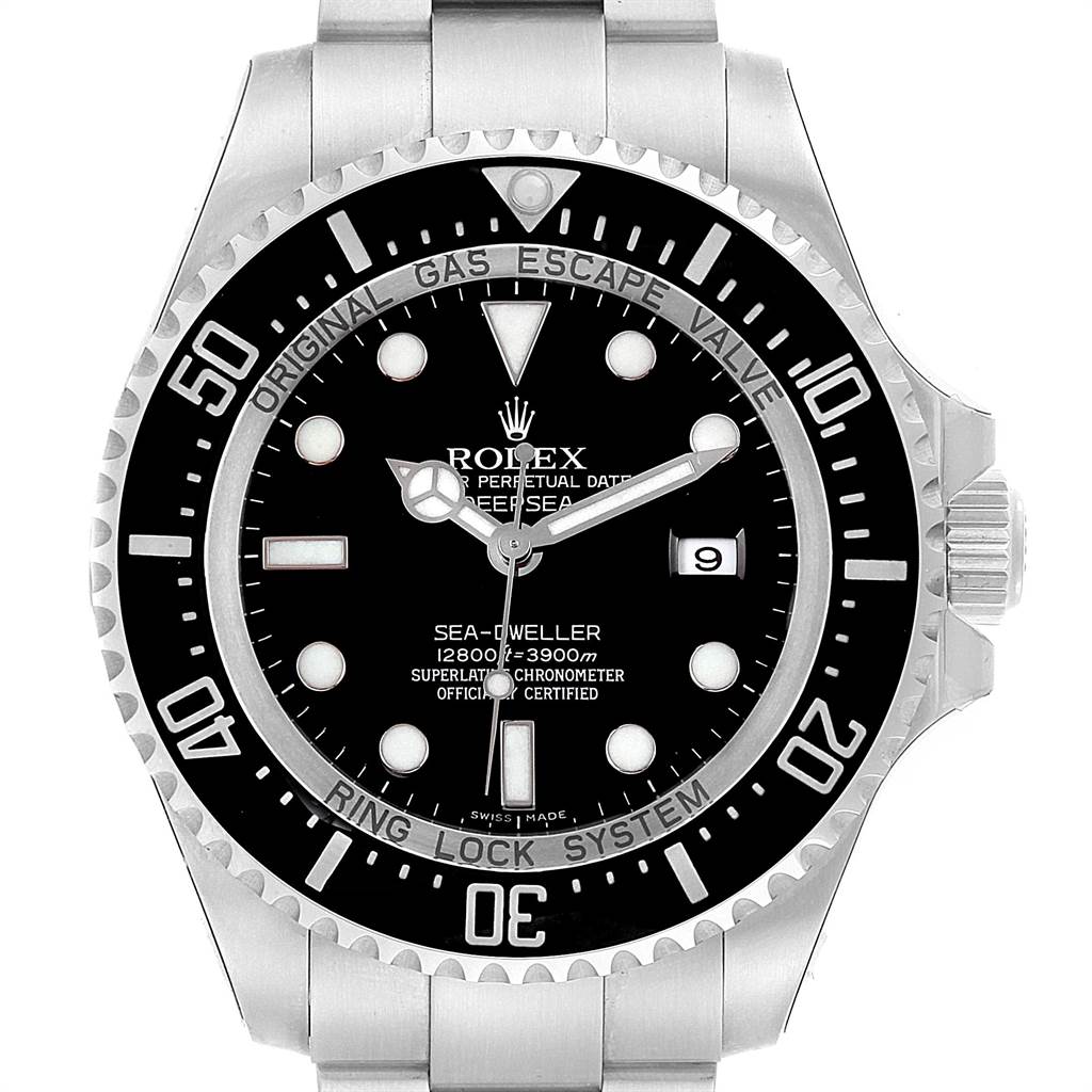 This image shows a front view of a Rolex Sea-Dweller 116660 Men
s Stainless Steel Black Dial 116660 Men
s Stainless Steel Black Dial watch featuring its dial, bezel, and bracelet.