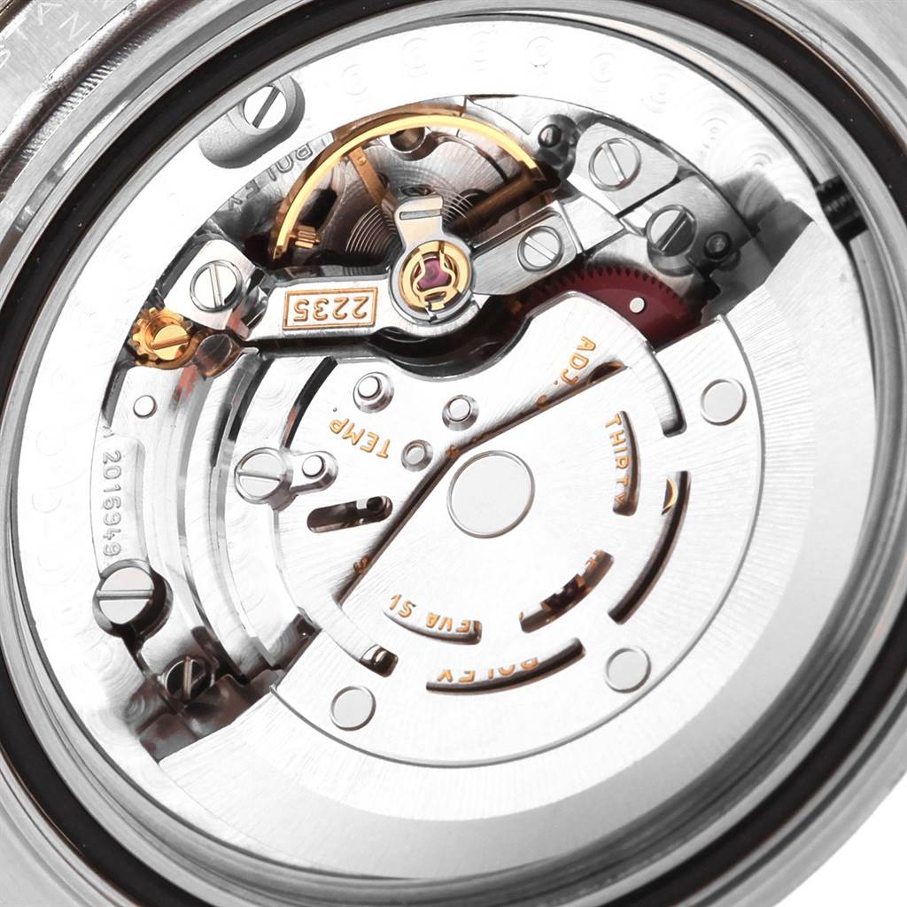 This image shows the intricate mechanical movement of the Rolex Yacht-Master 168622 Men's Stainless Steel Silver Dial 168622 Men's Stainless Steel Silver Dial watch from a close-up, rear angle.