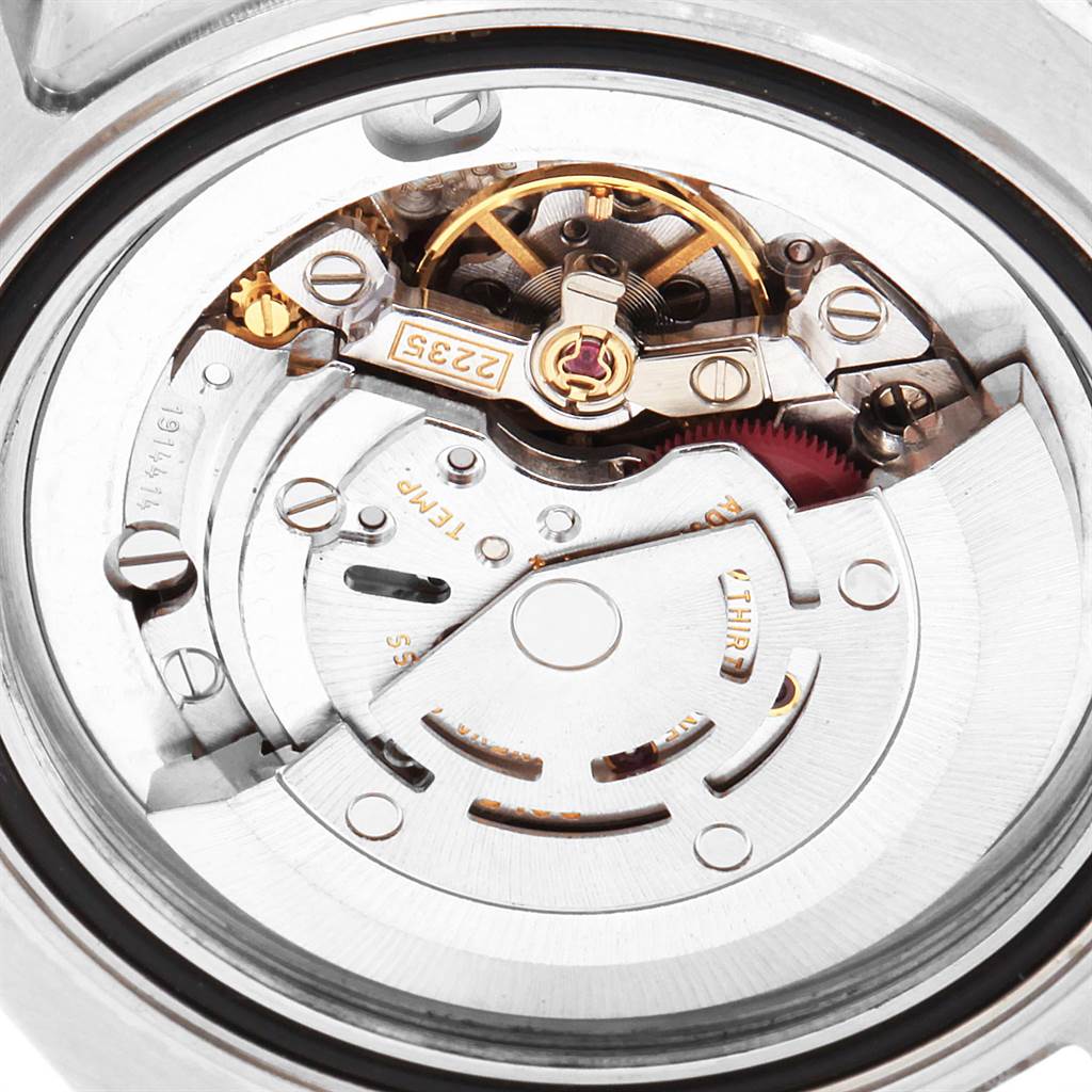 This image shows a close-up of the movement mechanism inside a Rolex Yacht-Master 168622 Men
s Stainless Steel Silver Dial 168622 Men
s Stainless Steel Silver Dial watch, viewed from the back.