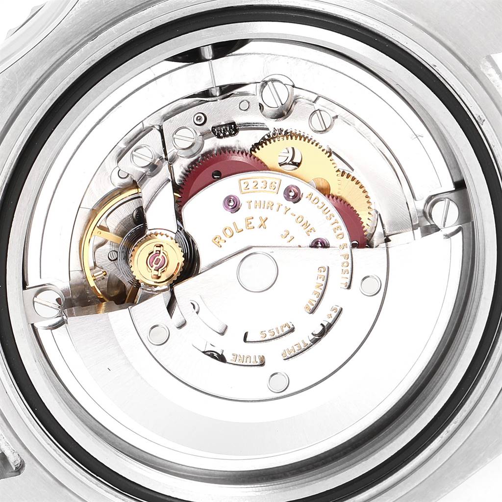 The image shows the intricate internal mechanisms of a Rolex Yacht-Master 268622 Men
s Stainless Steel Grey Dial 268622 Men
s Stainless Steel Grey Dial watch from a close-up, open-back view.