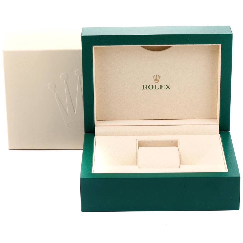The image shows the green and beige presentation box for a Rolex Yacht-Master 268622 Men
s Stainless Steel Grey Dial 268622 Men
s Stainless Steel Grey Dial watch.