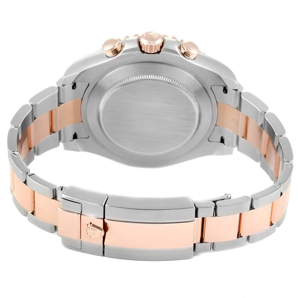 The image shows the back view of the Yacht-Master Rolex watch, highlighting its bracelet and clasp.