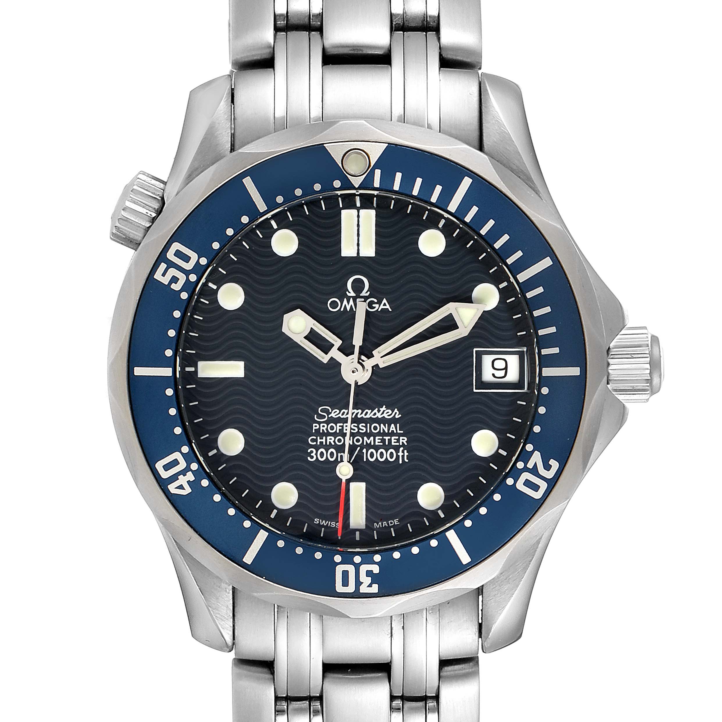 This image shows a front view of the Omega Seamaster 2551.80.00 Men
s Stainless Steel Blue Dial 2551.80.00 Men
s Stainless Steel Blue Dial watch, highlighting its dial, bezel, and part of the bracelet.