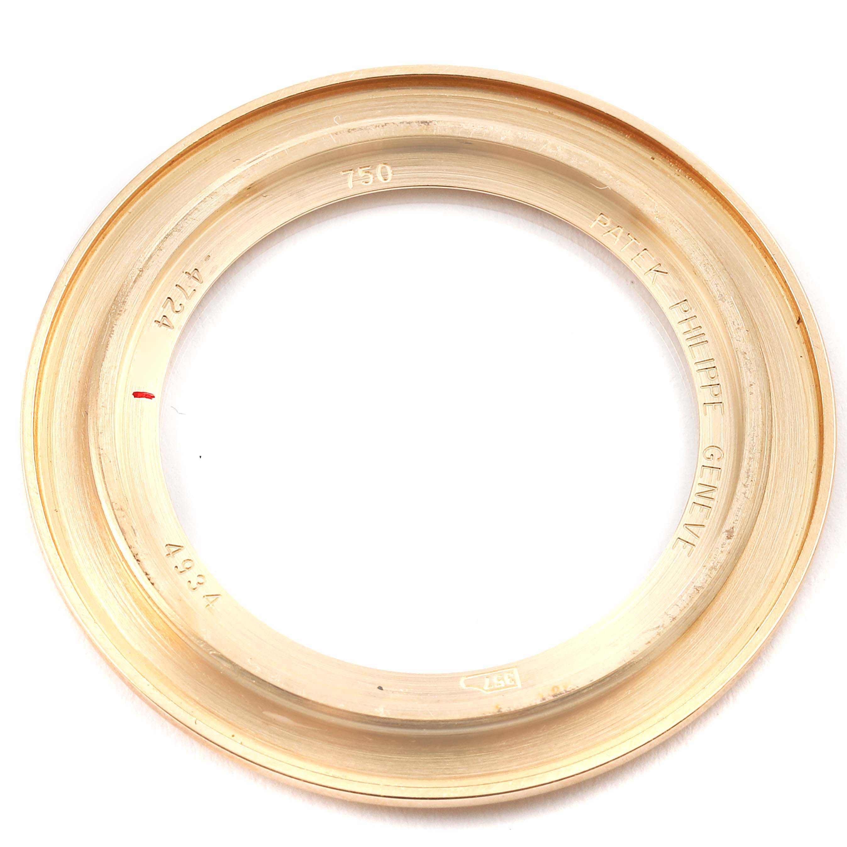 This image shows a top-down view of a bezel for the Patek Philippe Calatrava 4934R Men's Rose Gold Mother of Pearl Dial 4934R Men's Rose Gold Mother of Pearl Dial model watch.