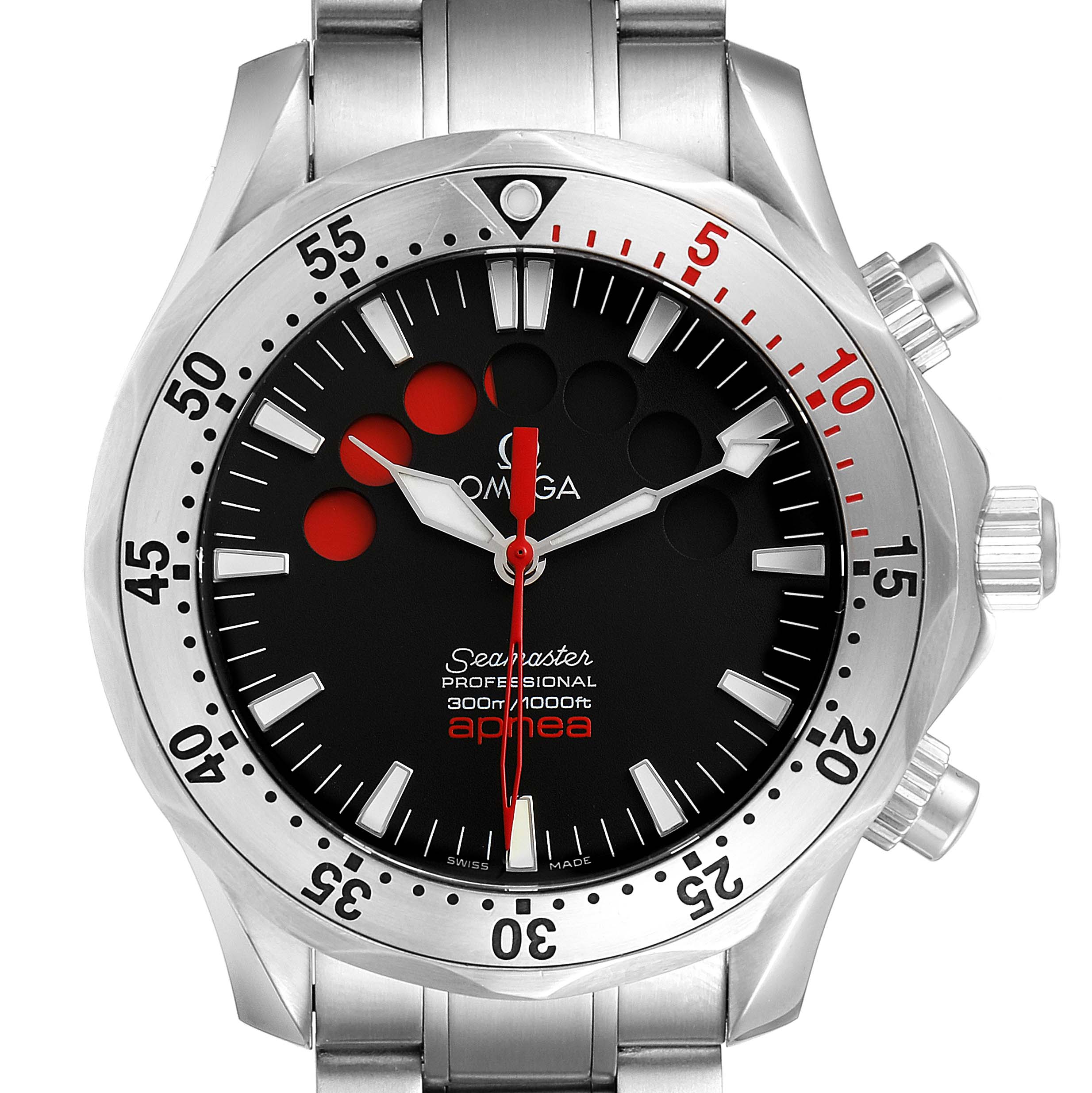This image shows a front view of an Omega Seamaster 2595.50.00 Men
s Stainless Steel Black Dial 2595.50.00 Men
s Stainless Steel Black Dial watch, displaying the dial, bezel, and stainless steel bracelet.