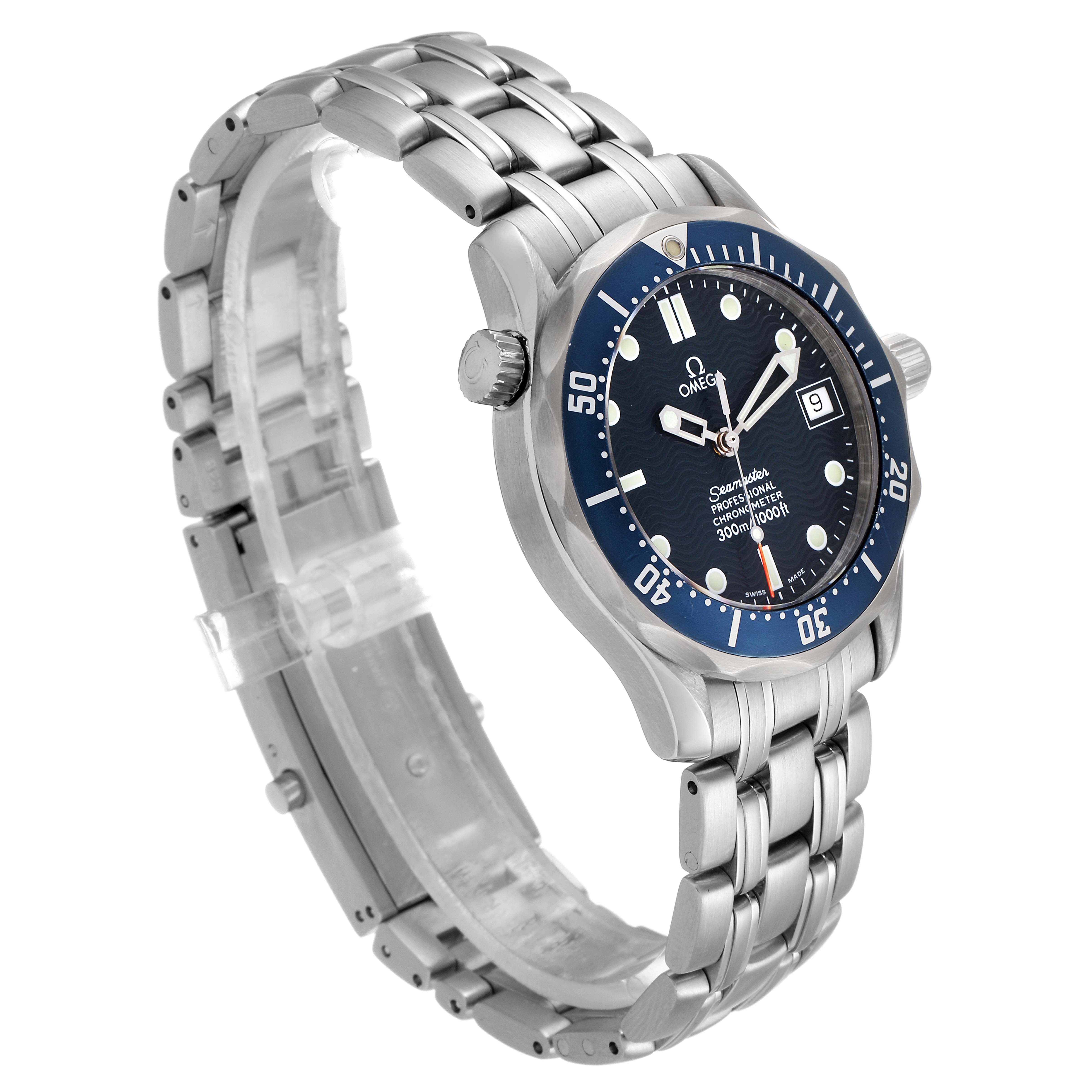 The image shows an angled side view of the Omega Seamaster 2551.80.00 Men
s Stainless Steel Blue Dial 2551.80.00 Men
s Stainless Steel Blue Dial watch, displaying the face, bezel, crown, date window, and metal bracelet.