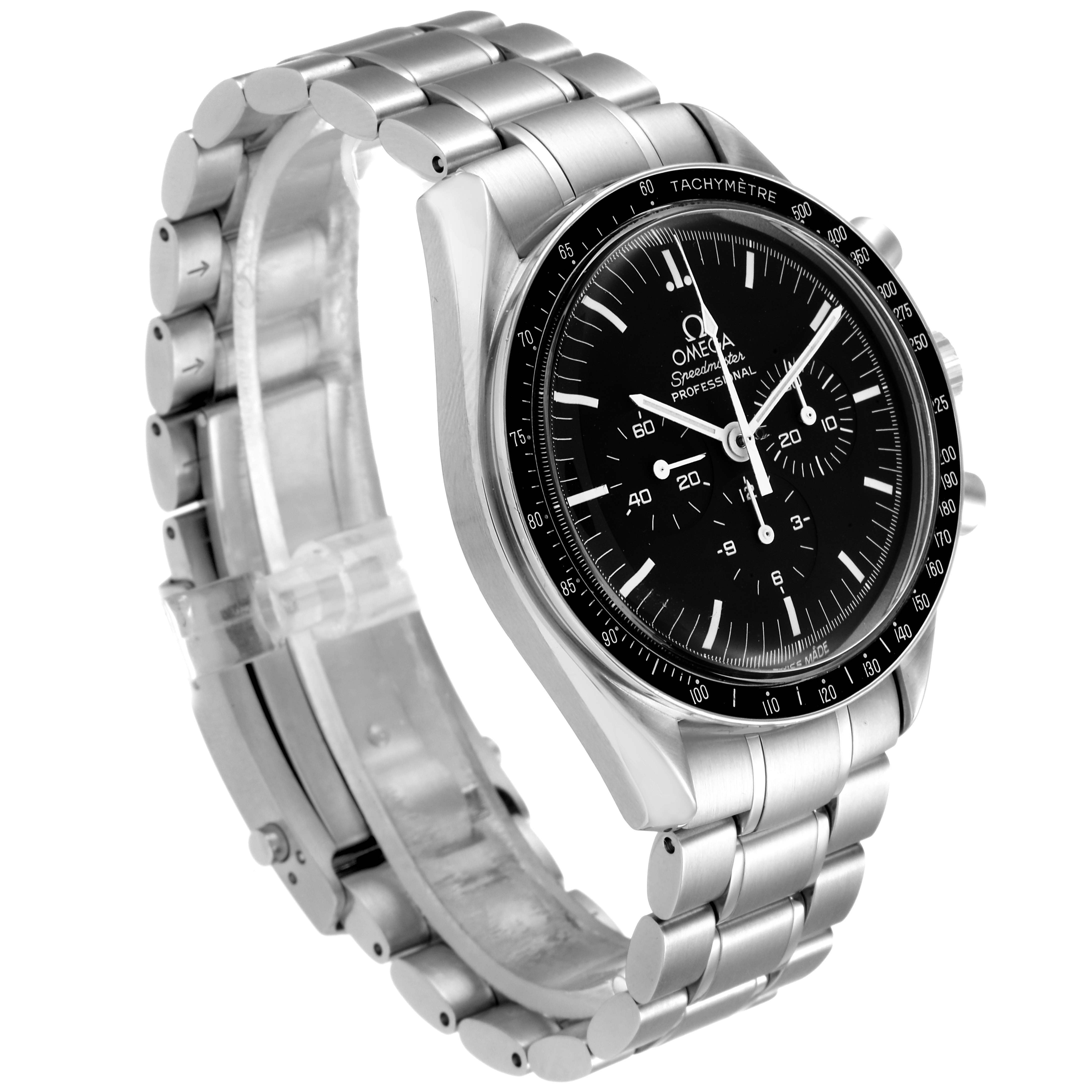 This image shows an Omega Speedmaster 3572.50.00 Men
s Stainless Steel Black Dial 3572.50.00 Men
s Stainless Steel Black Dial watch angled to highlight its face and bracelet.